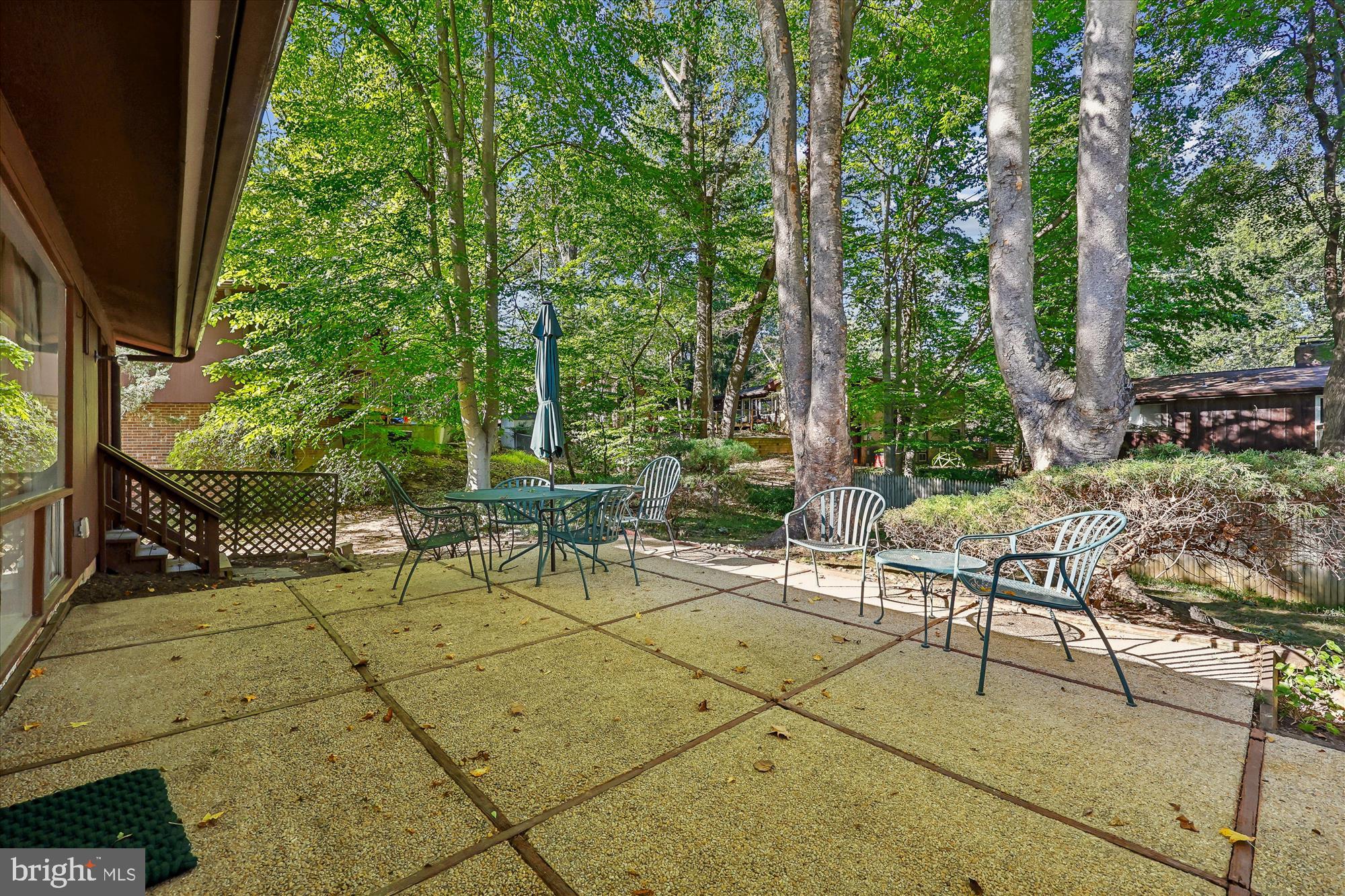 MANOR WOODS - Residential