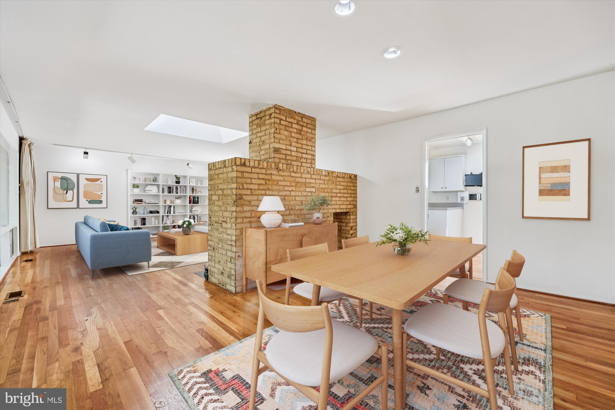 MANOR WOODS - Residential