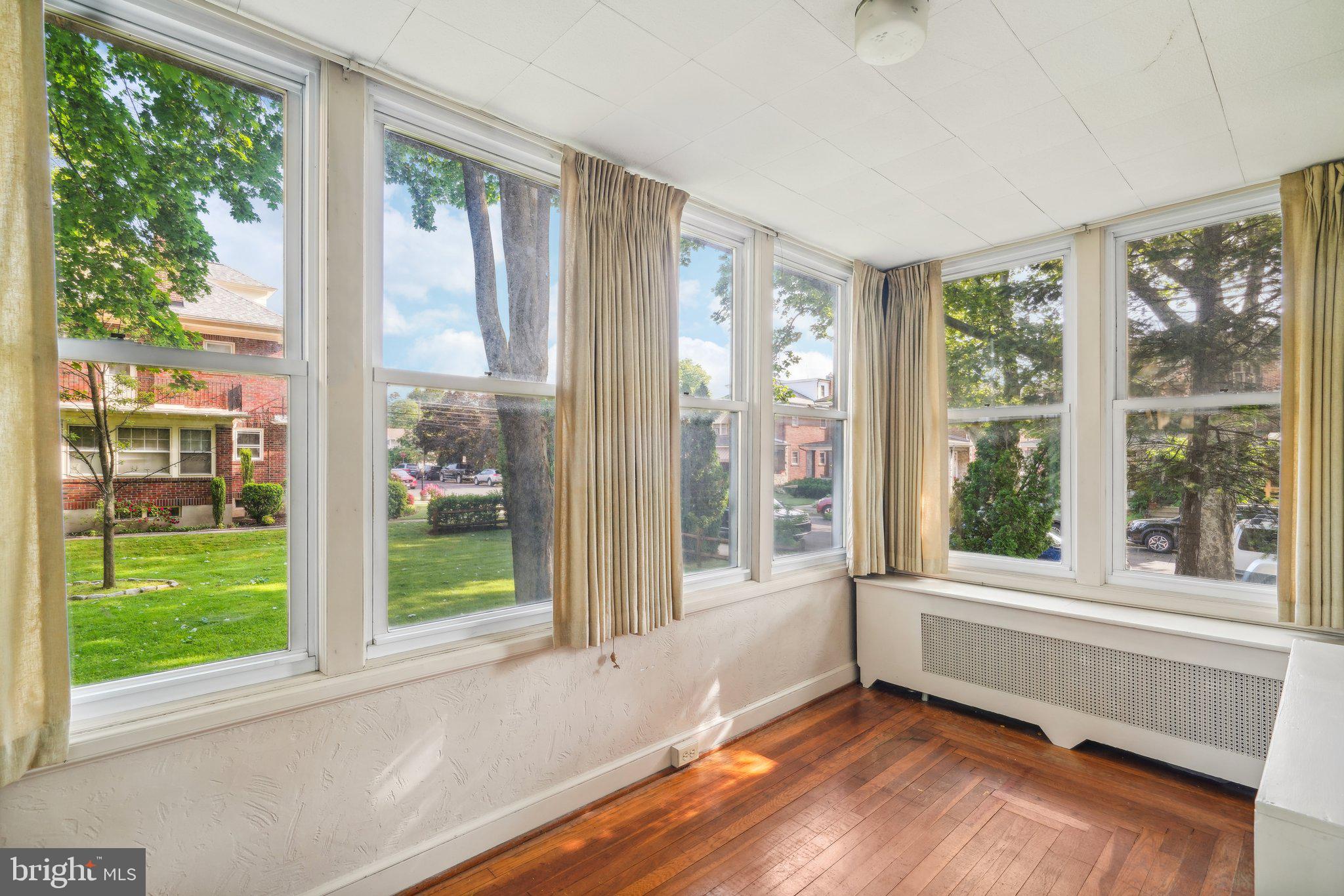 COLLEGE HEIGHTS - Residential