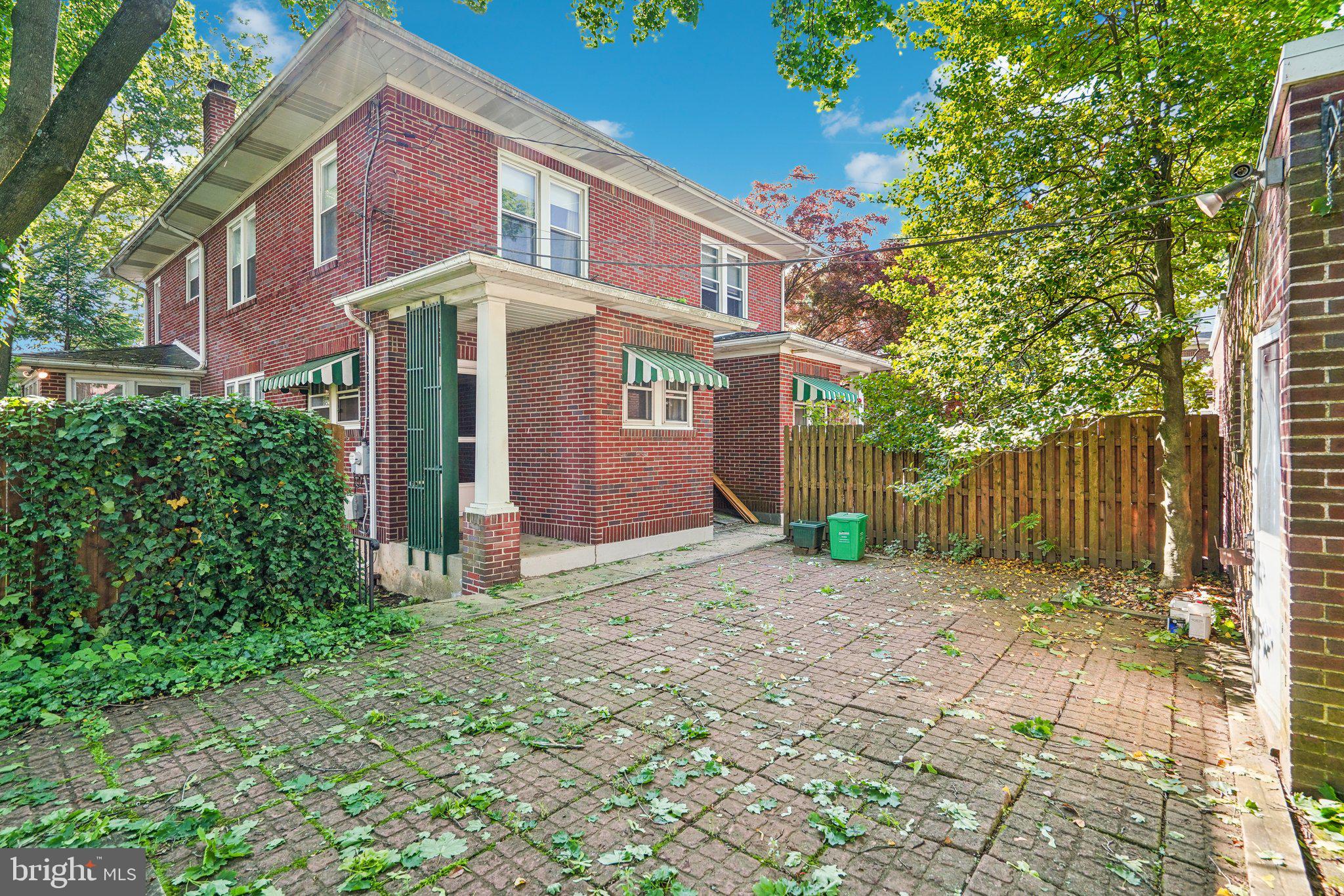 COLLEGE HEIGHTS - Residential