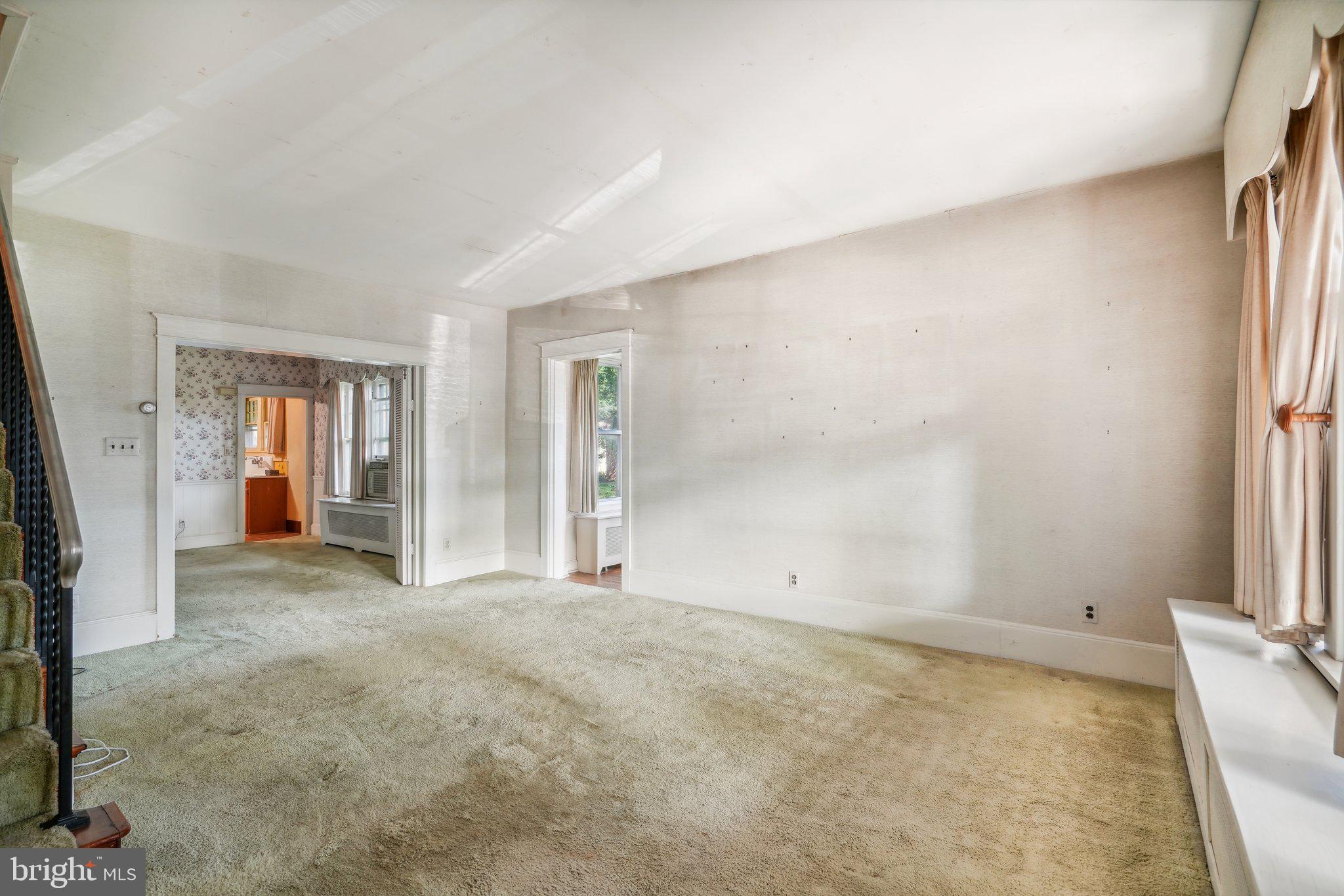 COLLEGE HEIGHTS - Residential