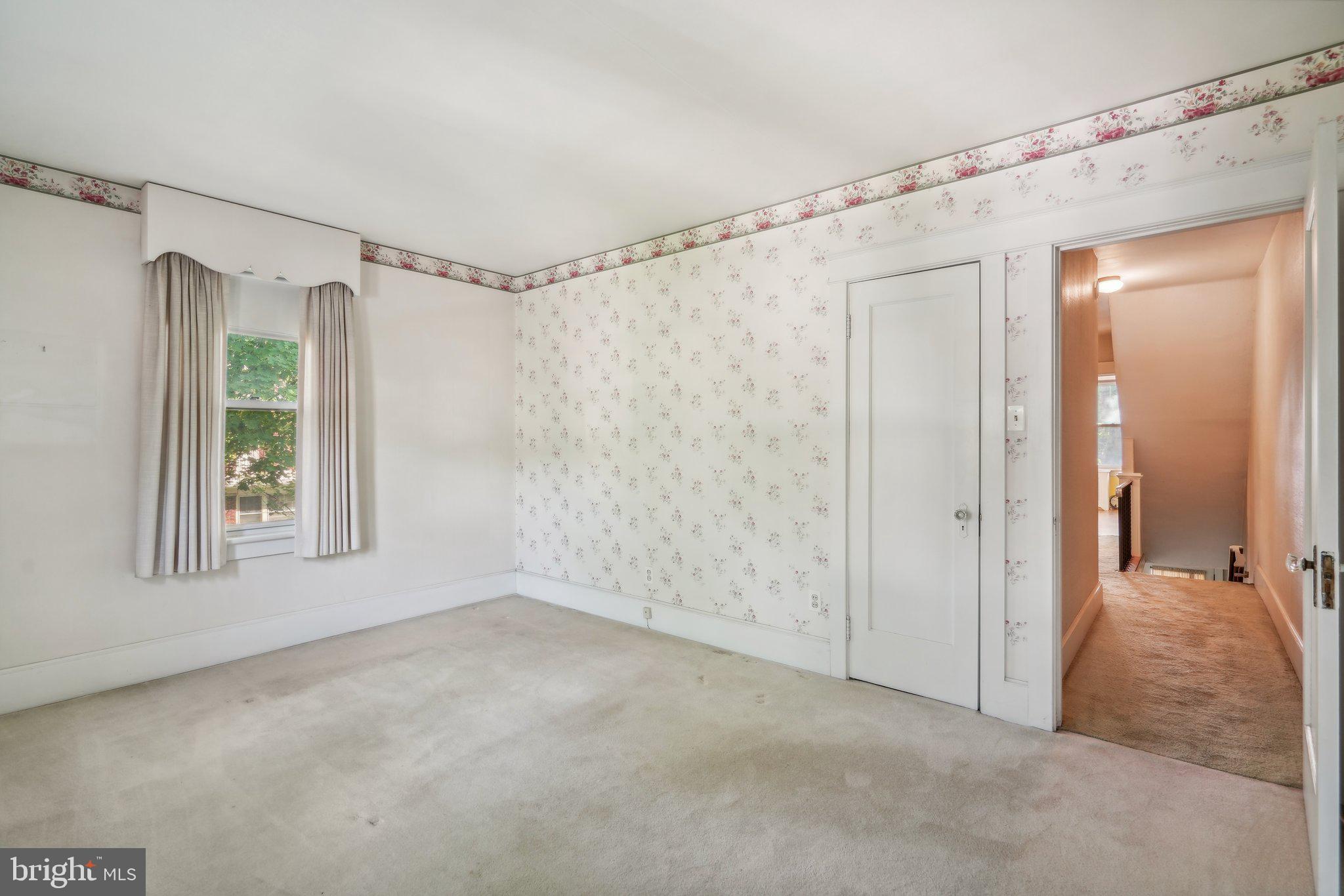 COLLEGE HEIGHTS - Residential