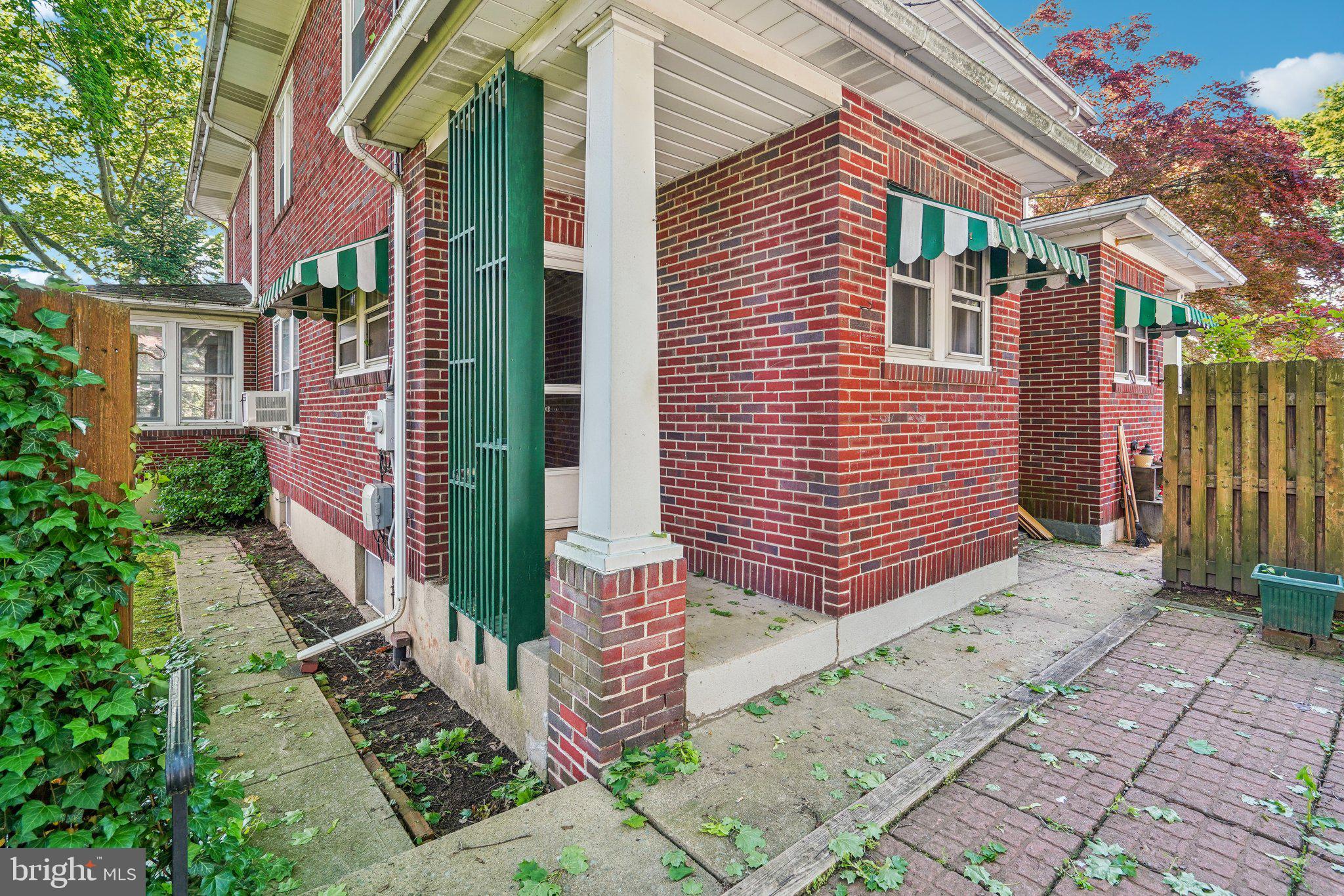 COLLEGE HEIGHTS - Residential