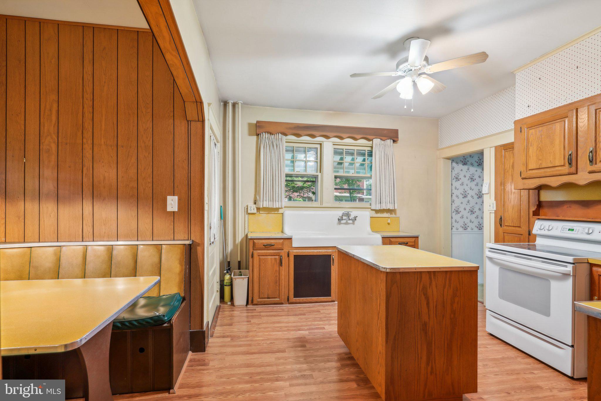 COLLEGE HEIGHTS - Residential