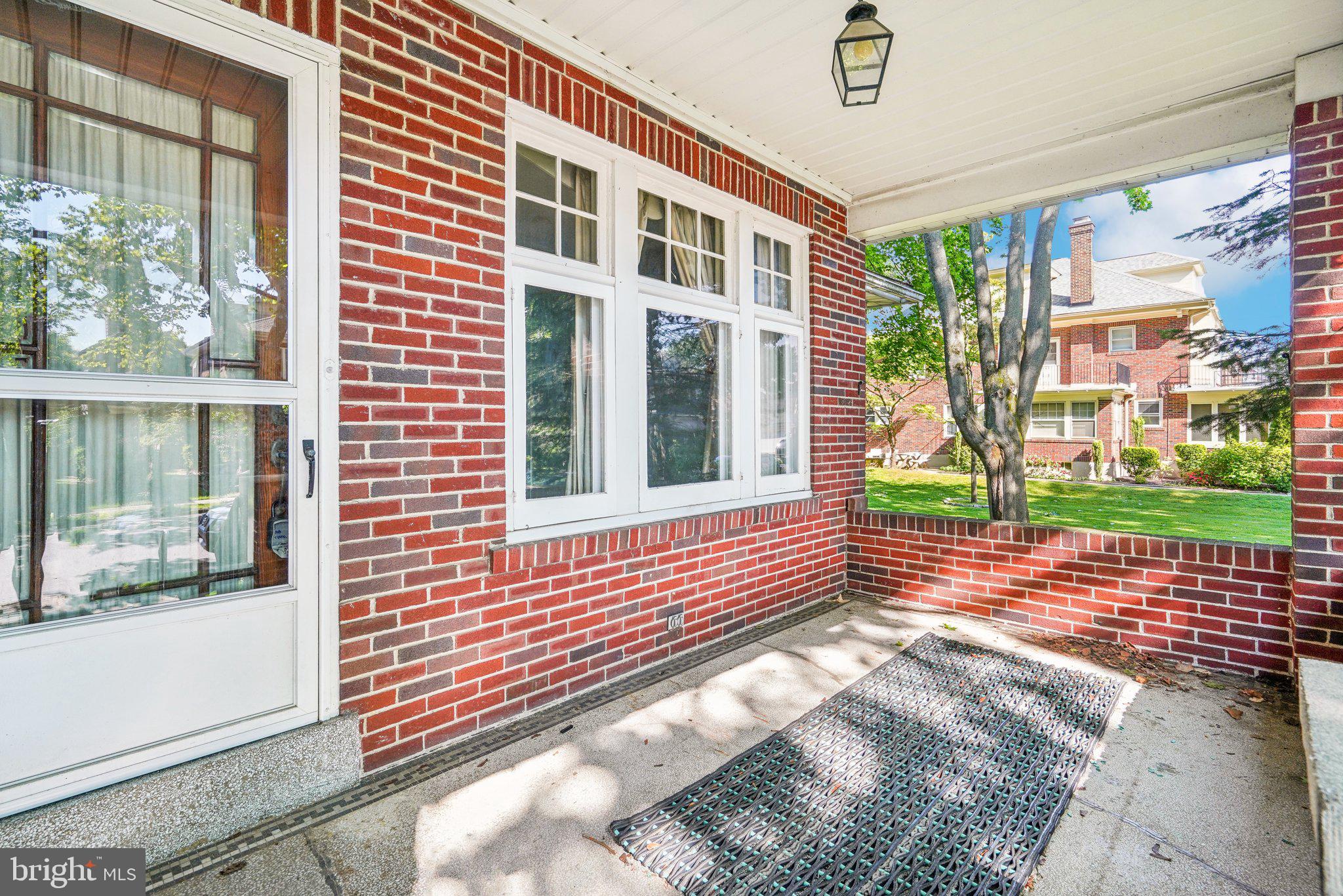 COLLEGE HEIGHTS - Residential