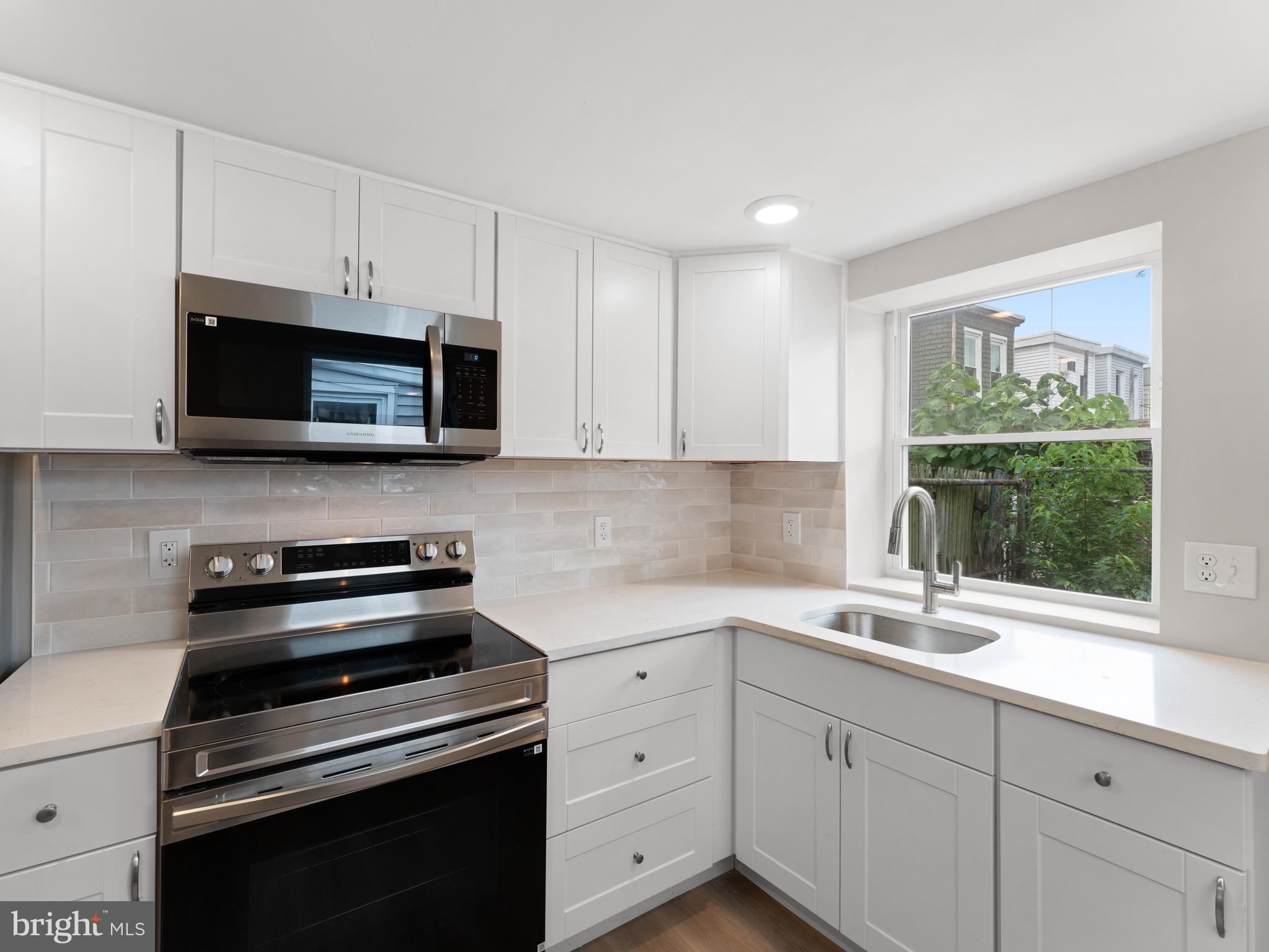 KENSINGTON - Residential Lease