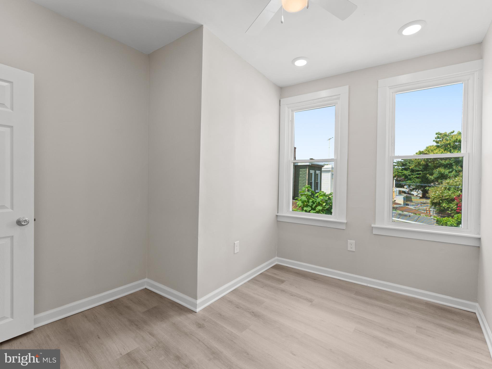 KENSINGTON - Residential Lease