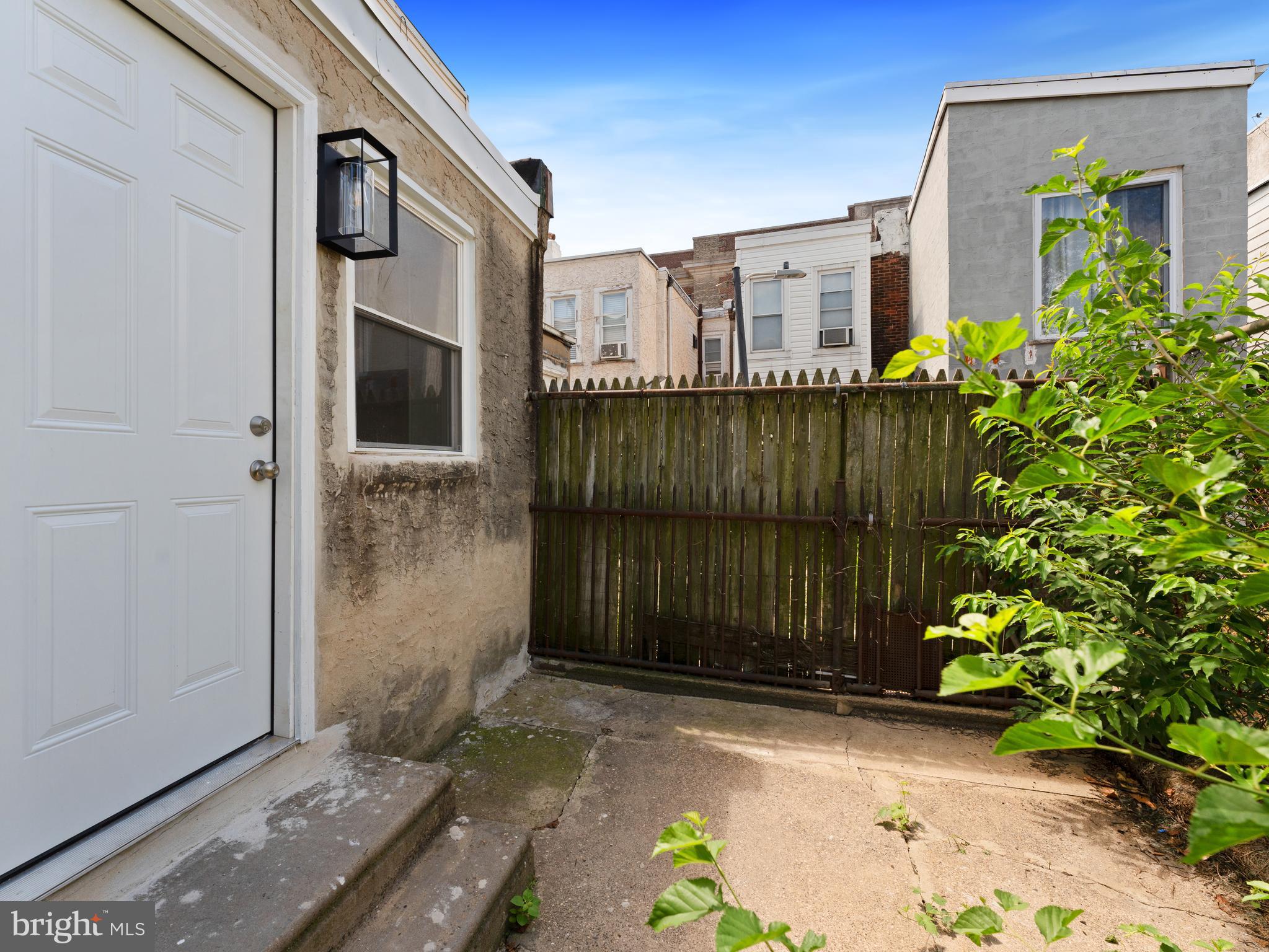 KENSINGTON - Residential Lease