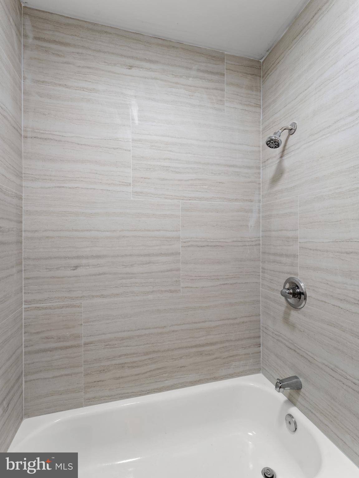 KENSINGTON - Residential Lease