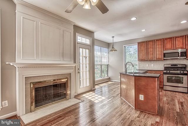 LANDS OF QUAKER VILLAGE - Residential Lease