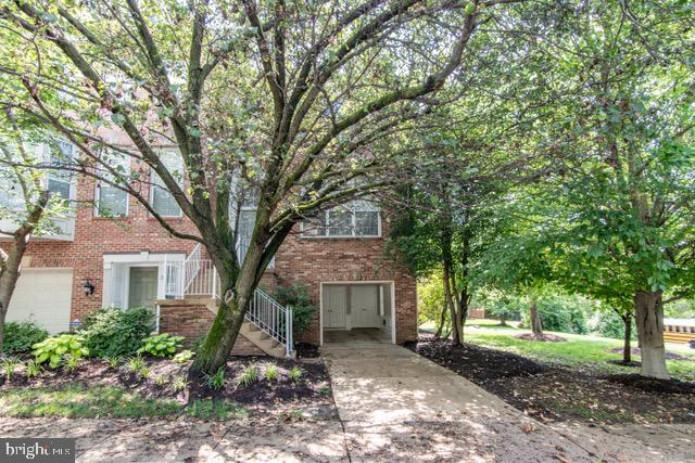 LANDS OF QUAKER VILLAGE - Residential Lease