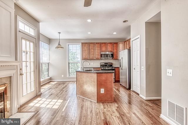 LANDS OF QUAKER VILLAGE - Residential Lease