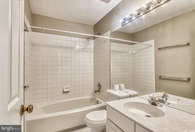 LANDS OF QUAKER VILLAGE - Residential Lease