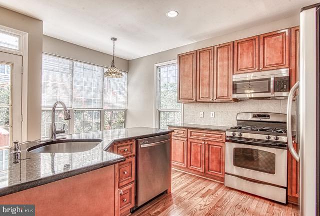 LANDS OF QUAKER VILLAGE - Residential Lease