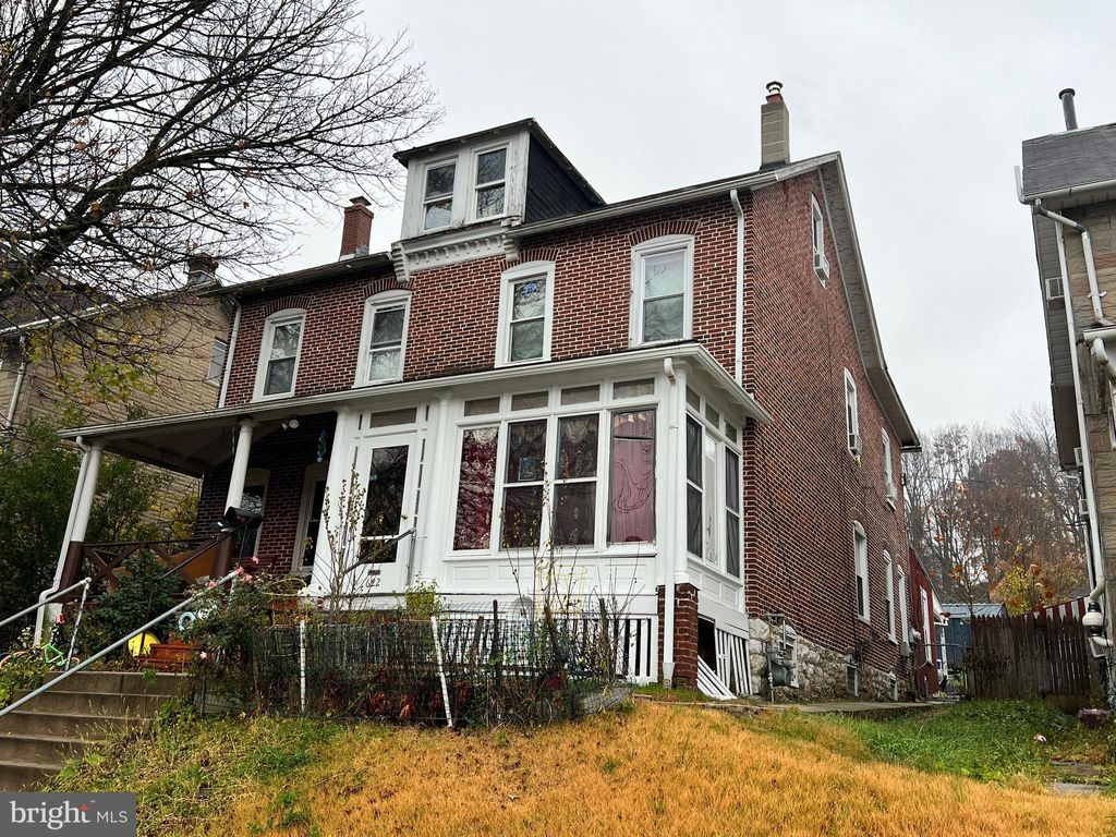 Photo of 622 Walnut Street, COATESVILLE, PA 19320 (MLS # PACT2114230)