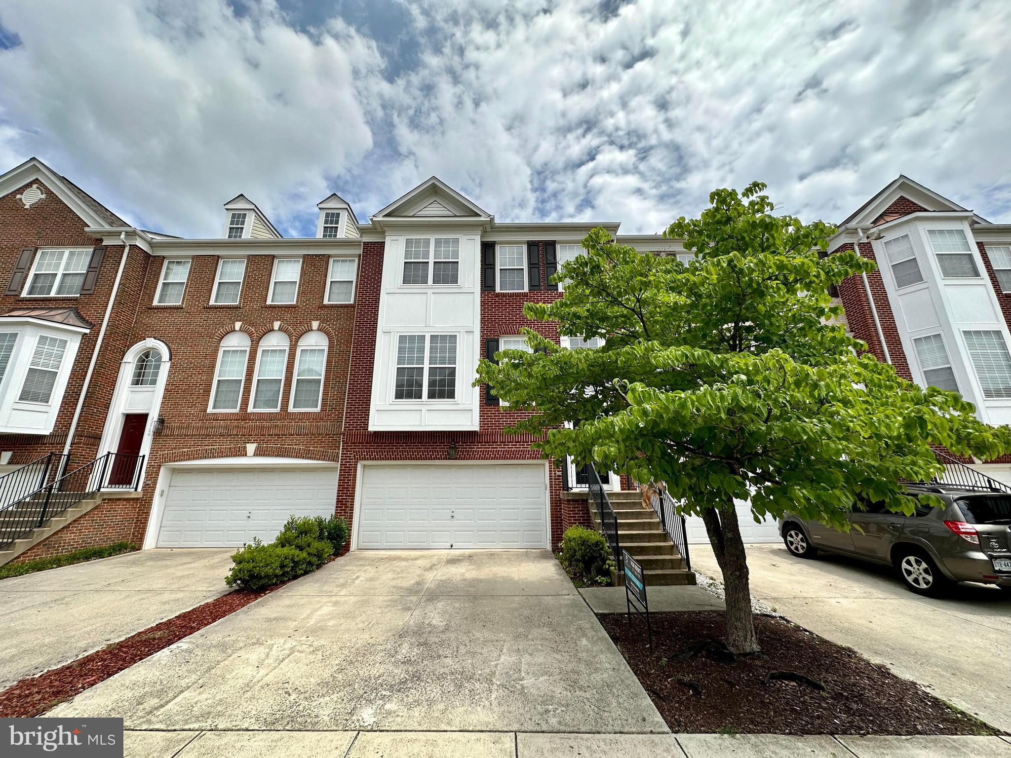 LOUDOUN PARKWAY CENTER - Residential Lease