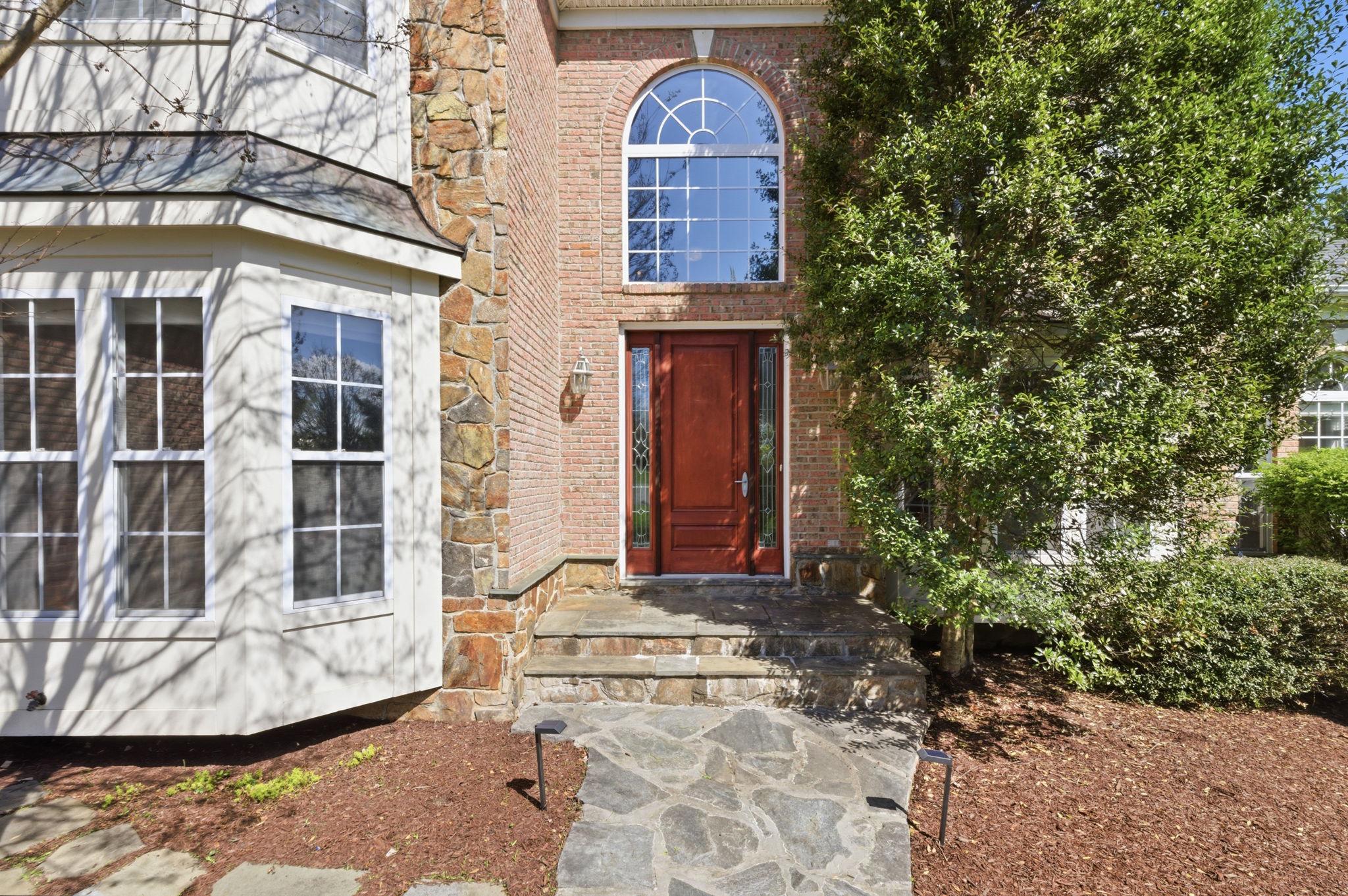 STONELEIGH - Residential