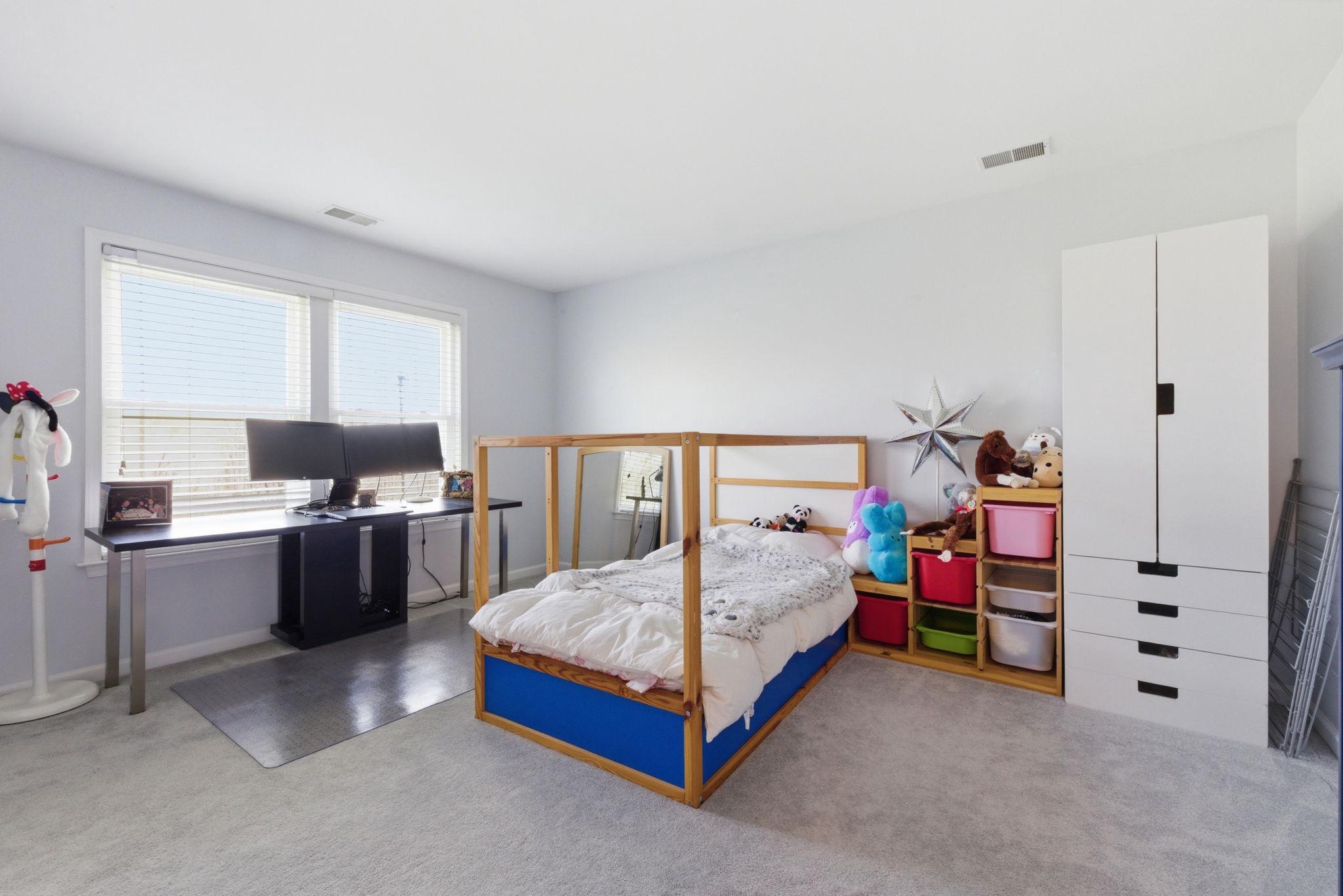 STONELEIGH - Residential