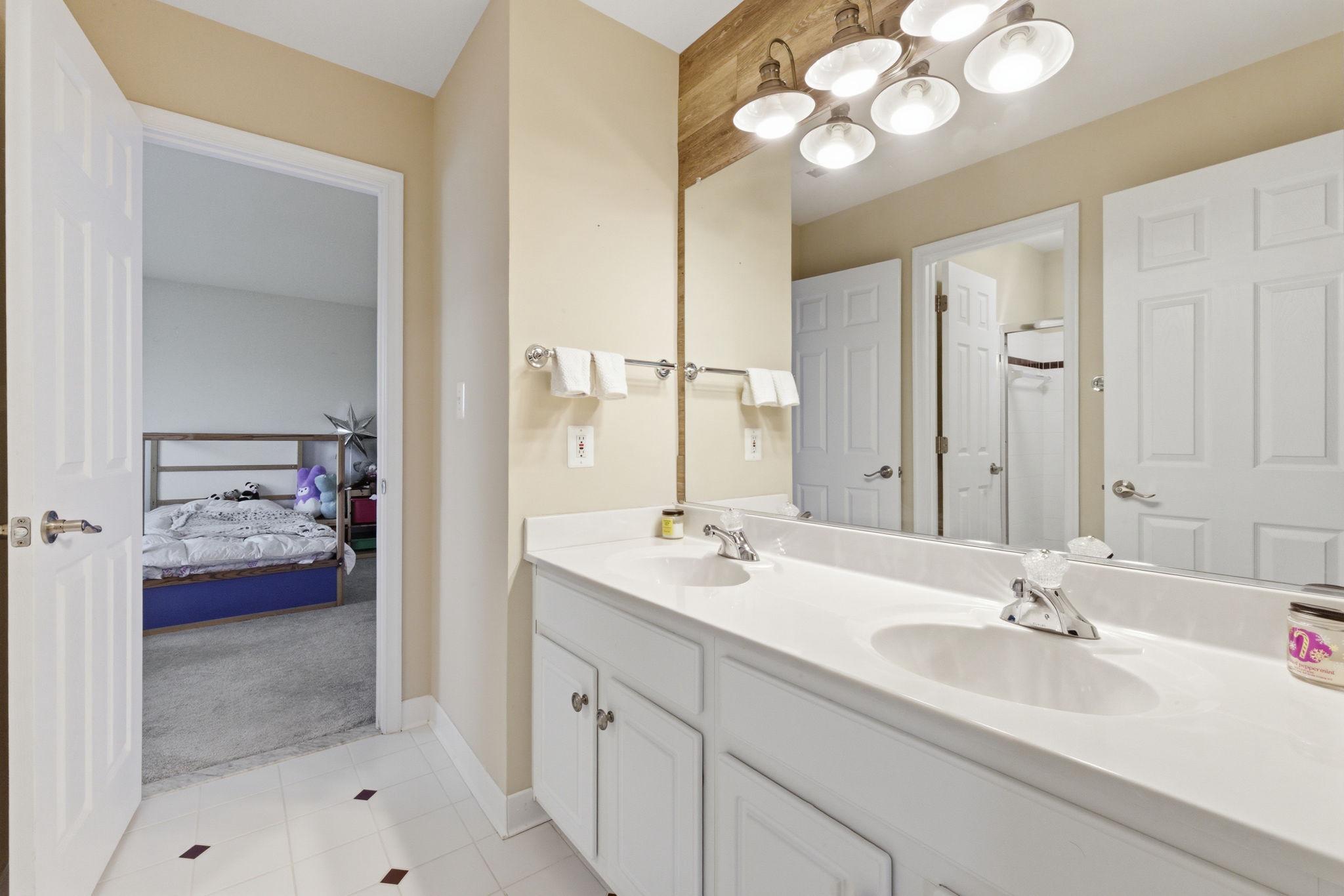 STONELEIGH - Residential