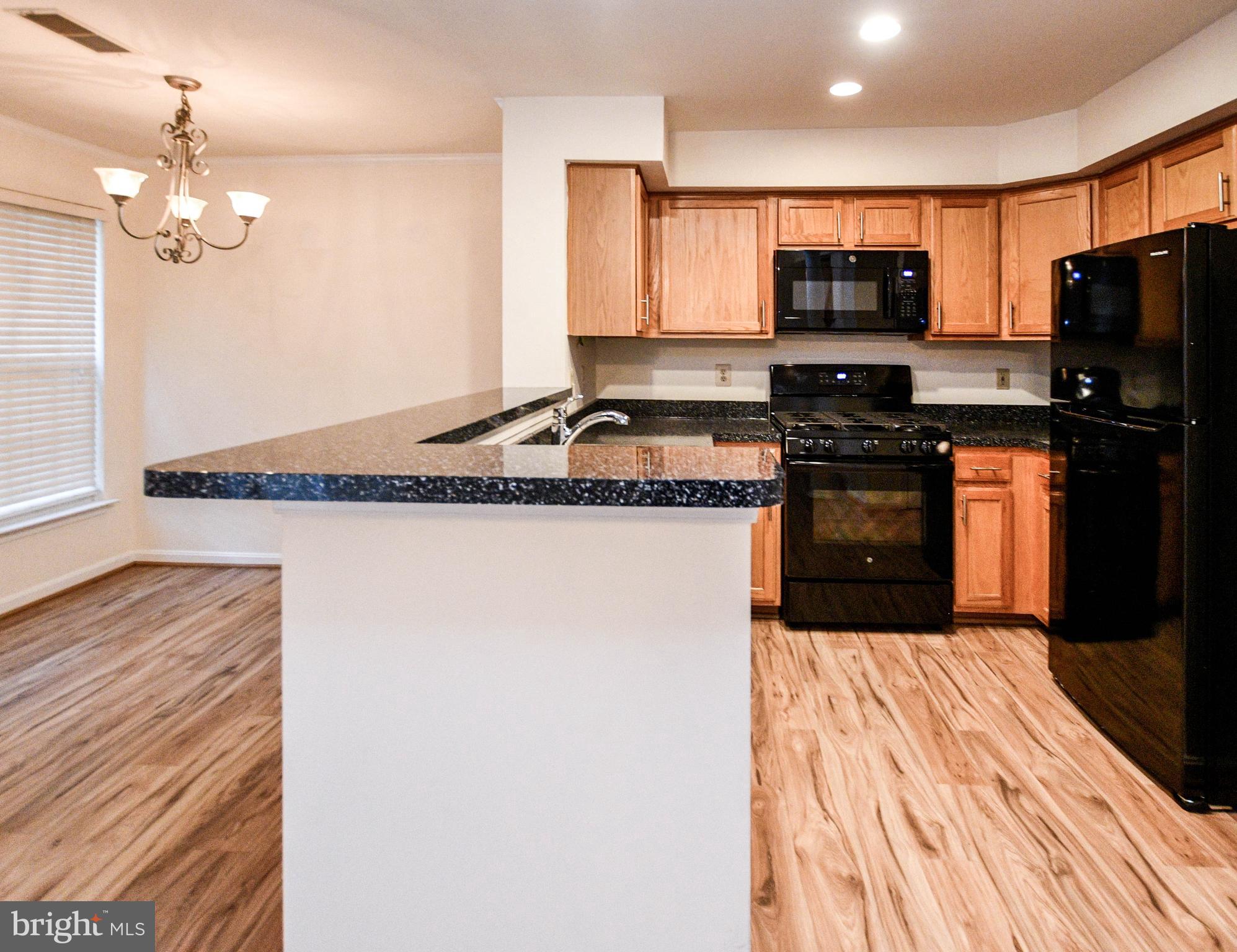 WOODVIEW VILLAGE - Residential Lease