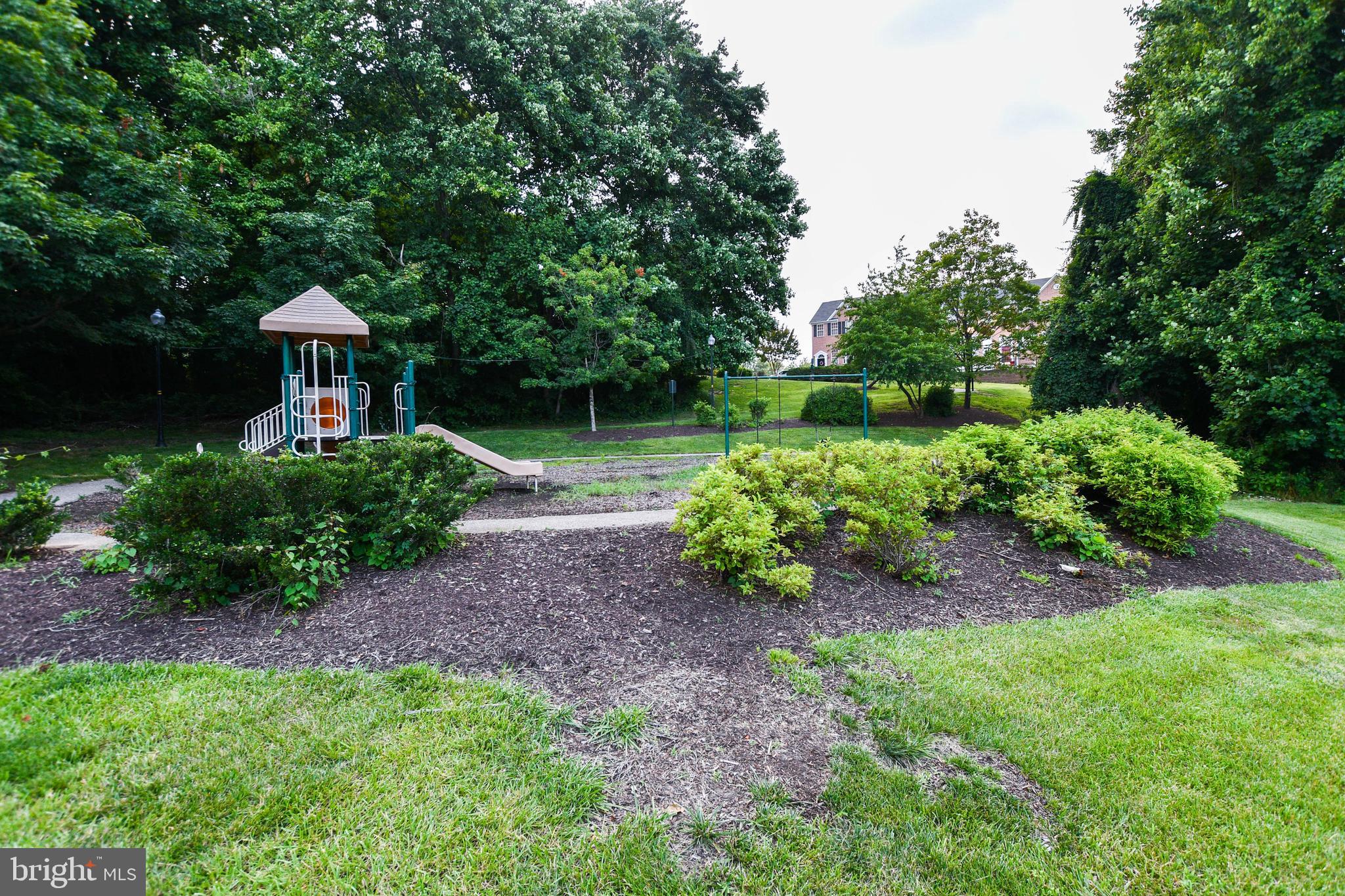 WOODVIEW VILLAGE - Residential Lease