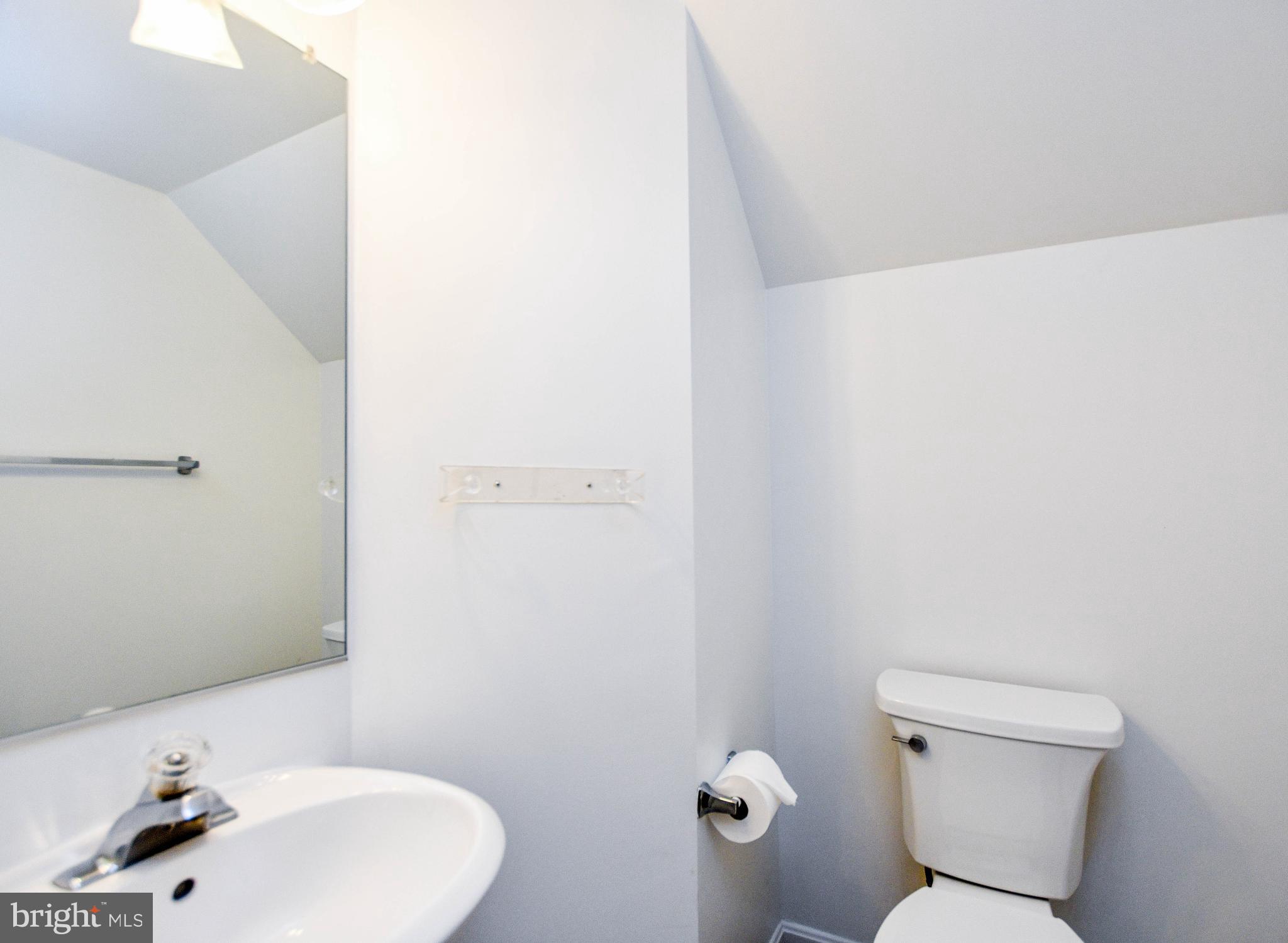 WOODVIEW VILLAGE - Residential Lease