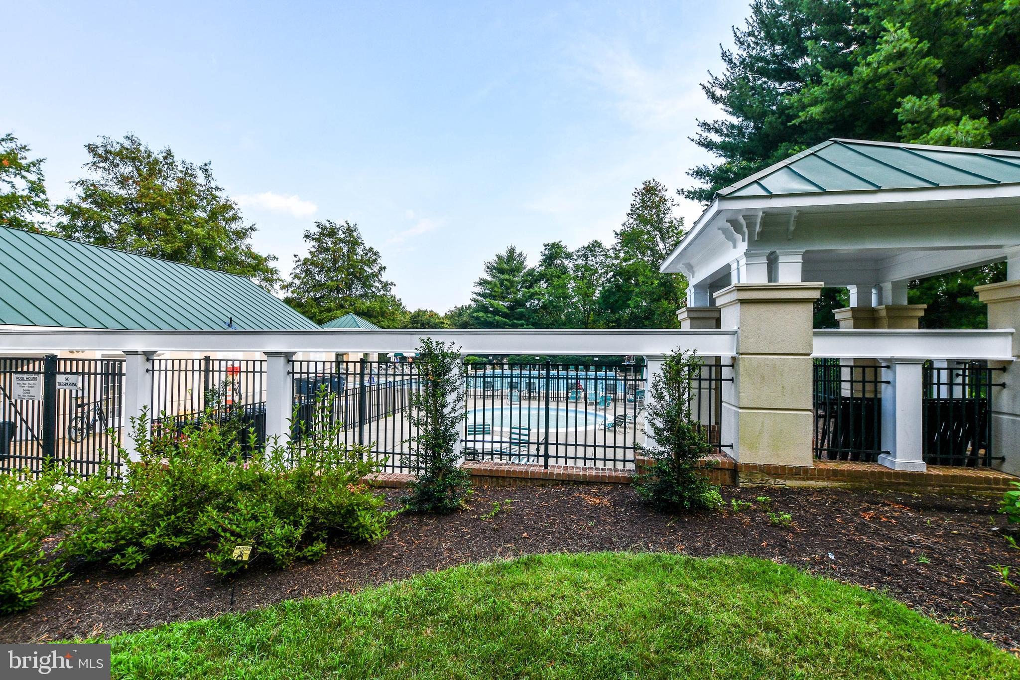 WOODVIEW VILLAGE - Residential Lease