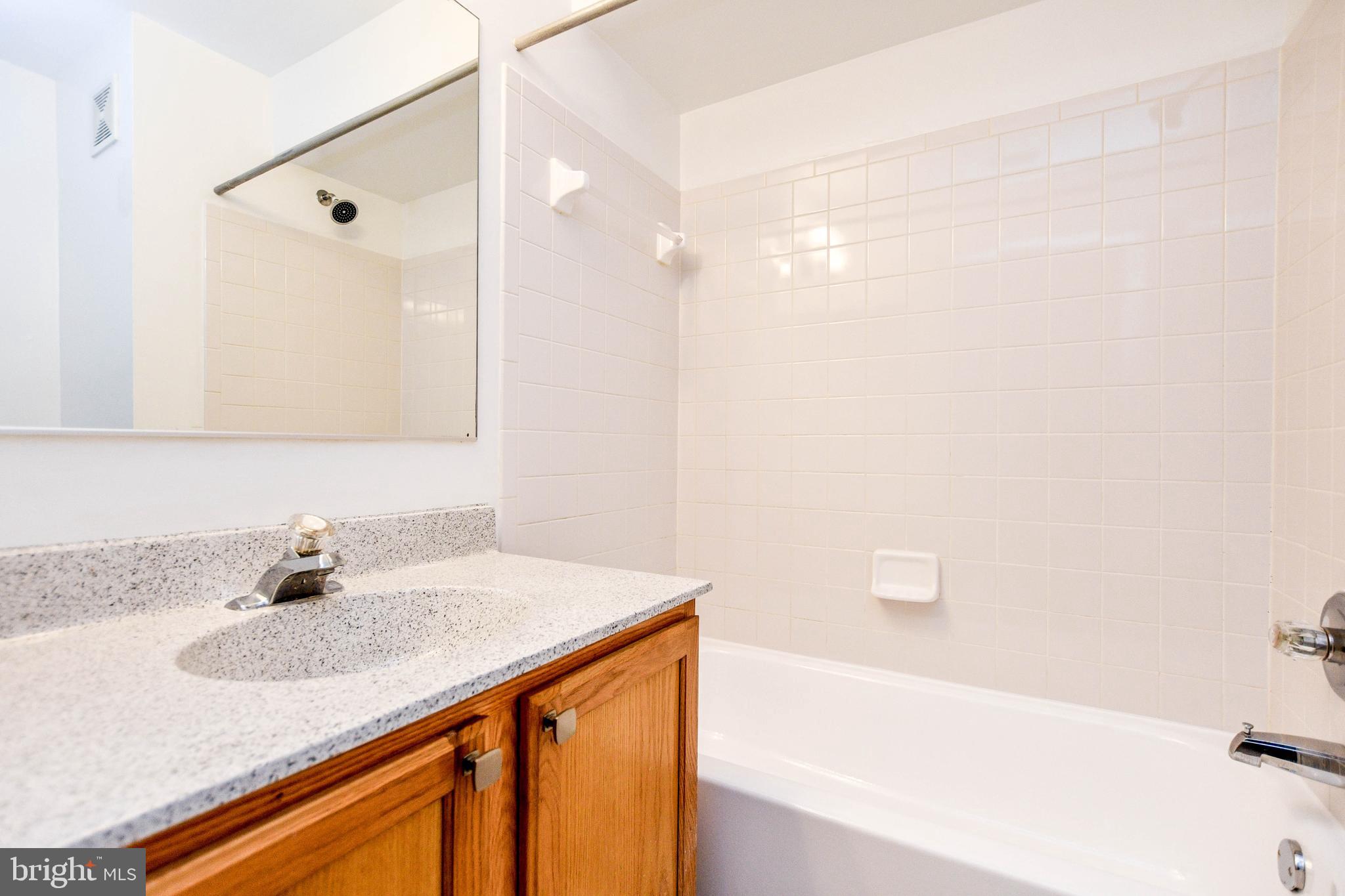 WOODVIEW VILLAGE - Residential Lease