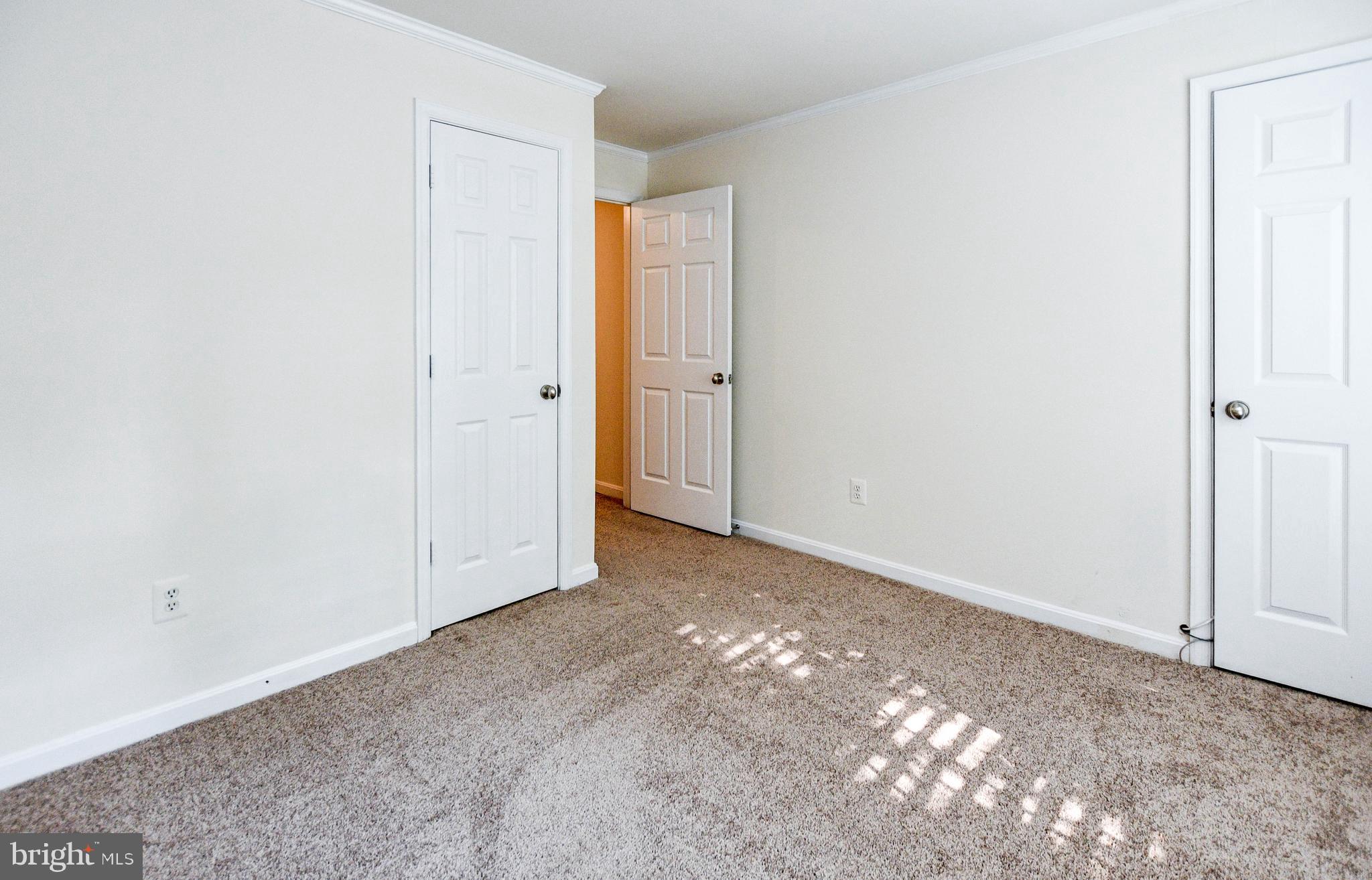 WOODVIEW VILLAGE - Residential Lease