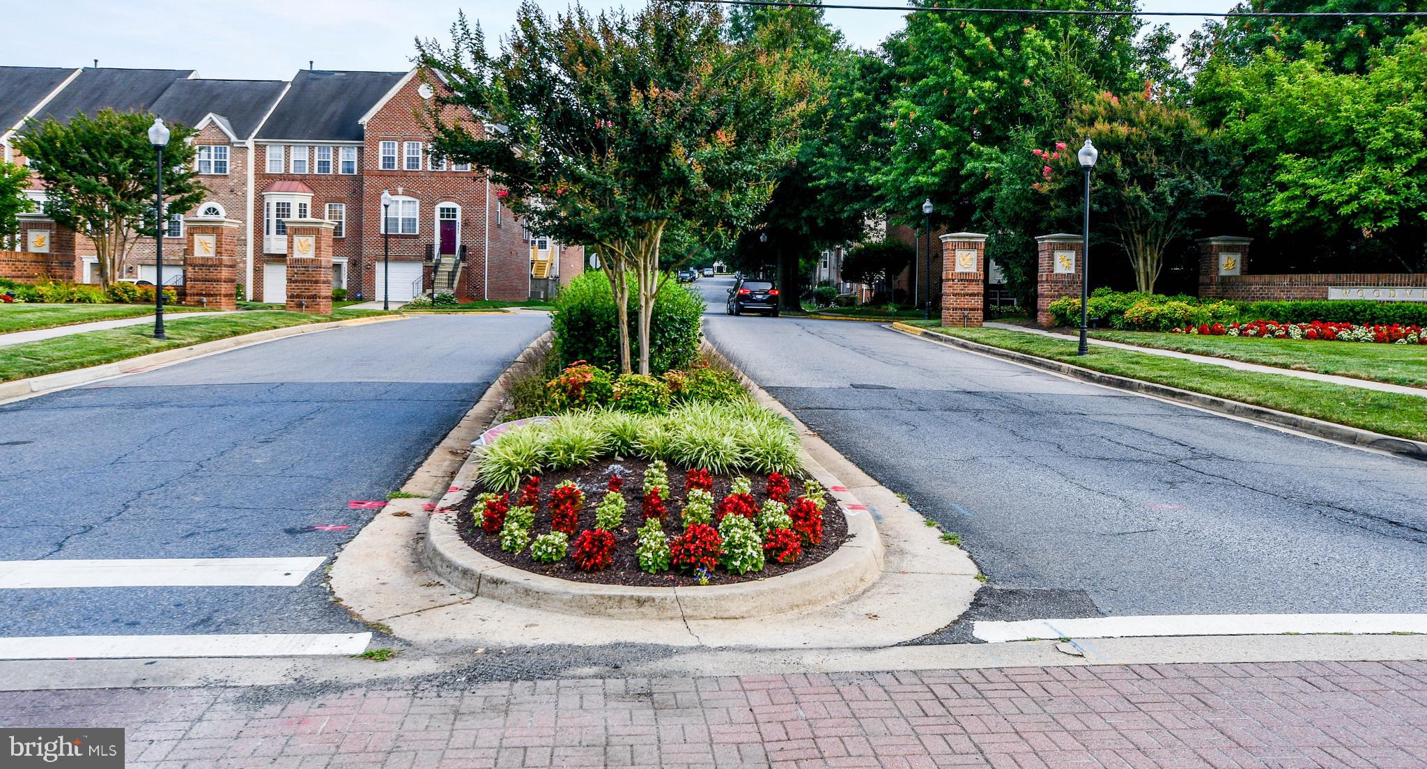 WOODVIEW VILLAGE - Residential Lease