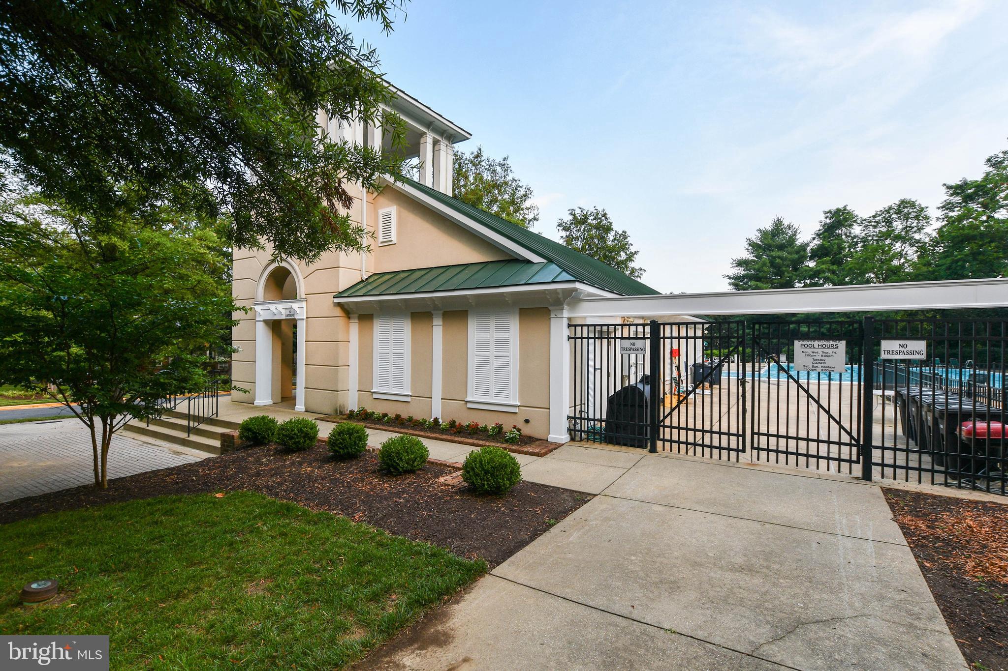 WOODVIEW VILLAGE - Residential Lease