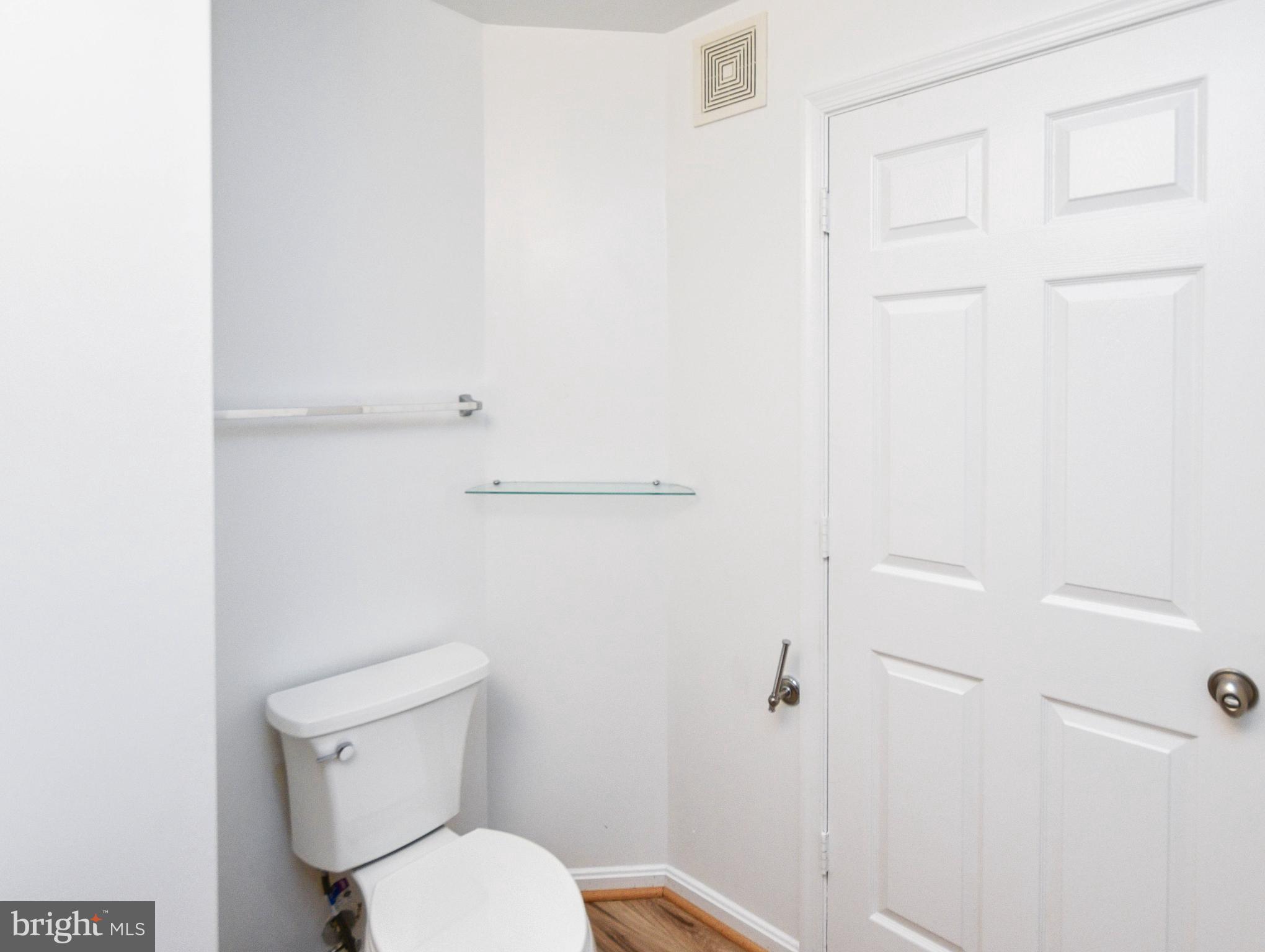 WOODVIEW VILLAGE - Residential Lease