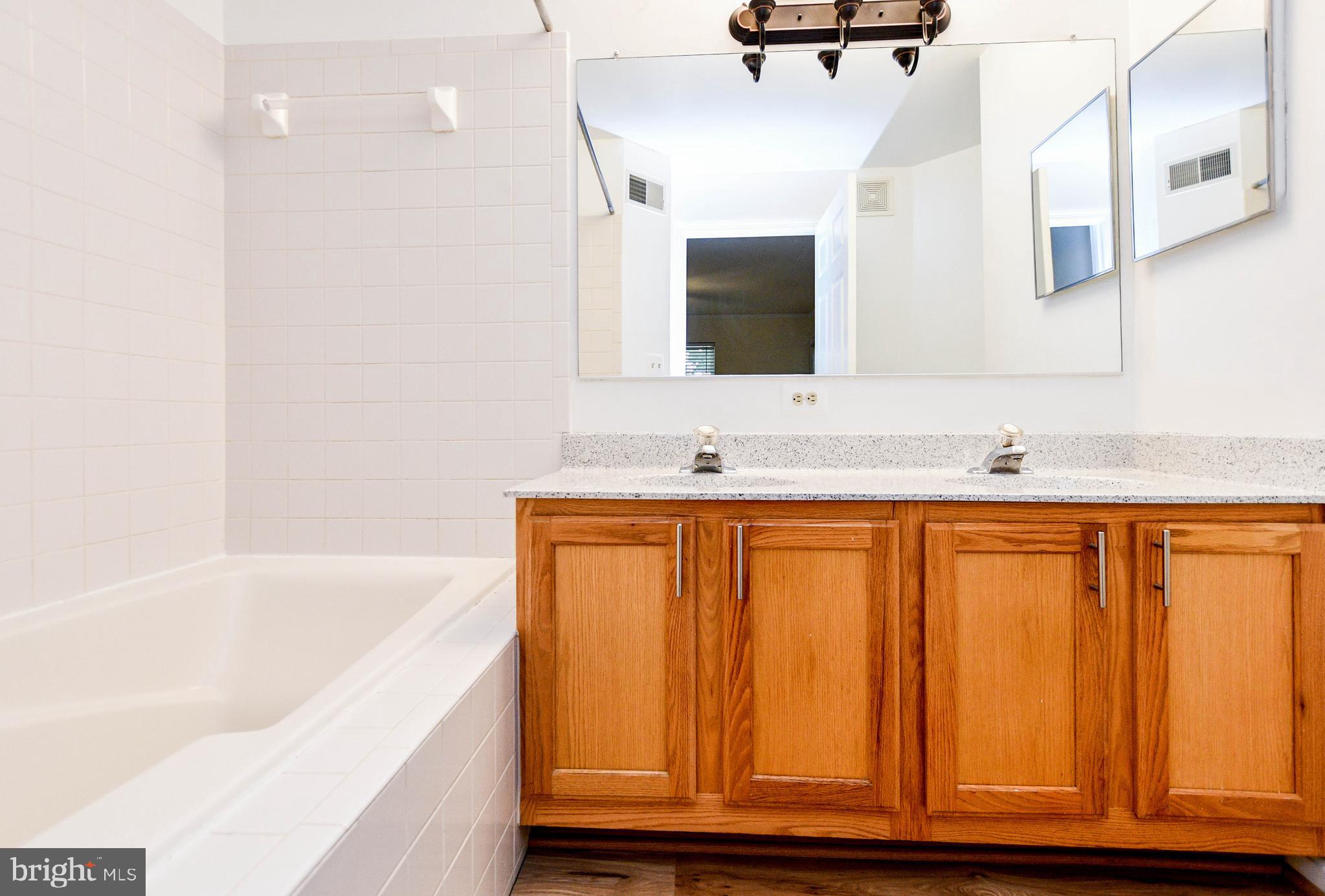 WOODVIEW VILLAGE - Residential Lease