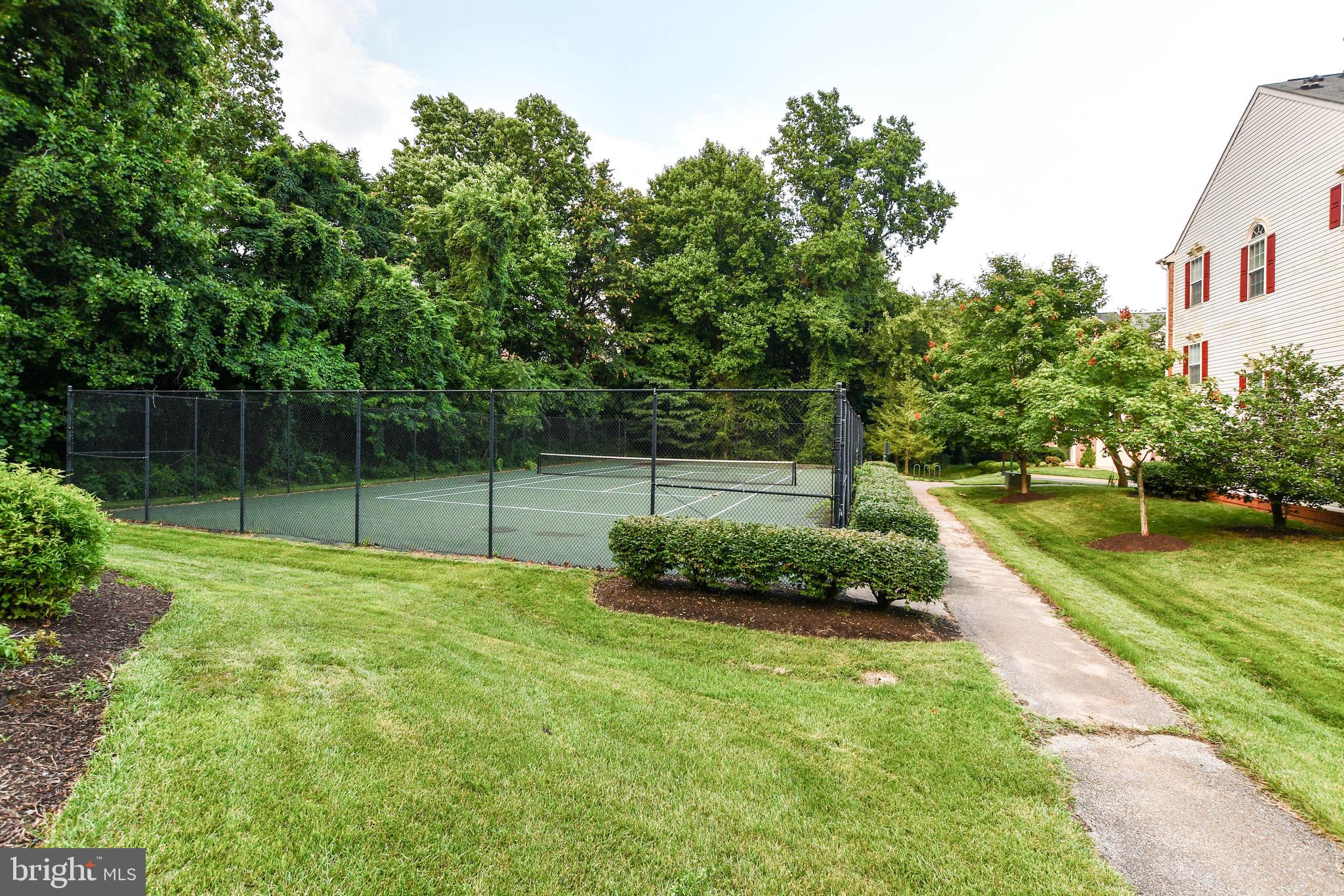 WOODVIEW VILLAGE - Residential Lease