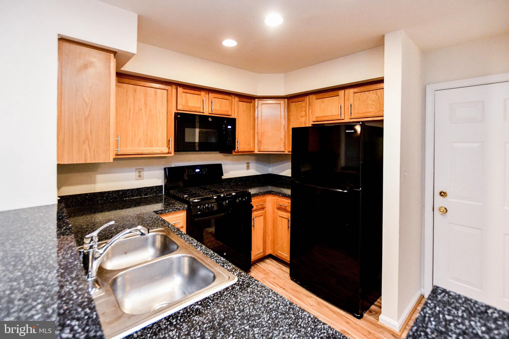 WOODVIEW VILLAGE - Residential Lease