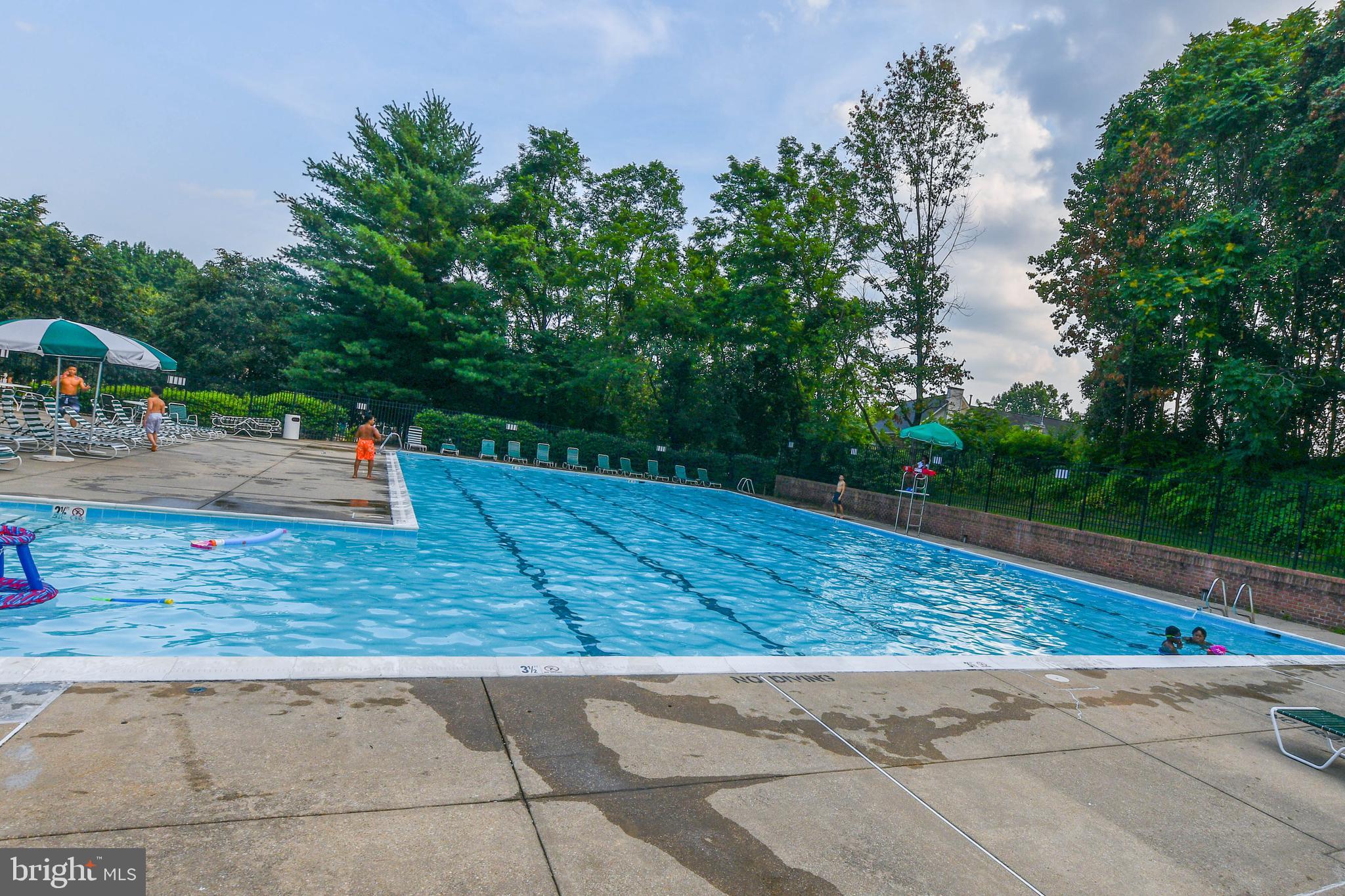 WOODVIEW VILLAGE - Residential Lease