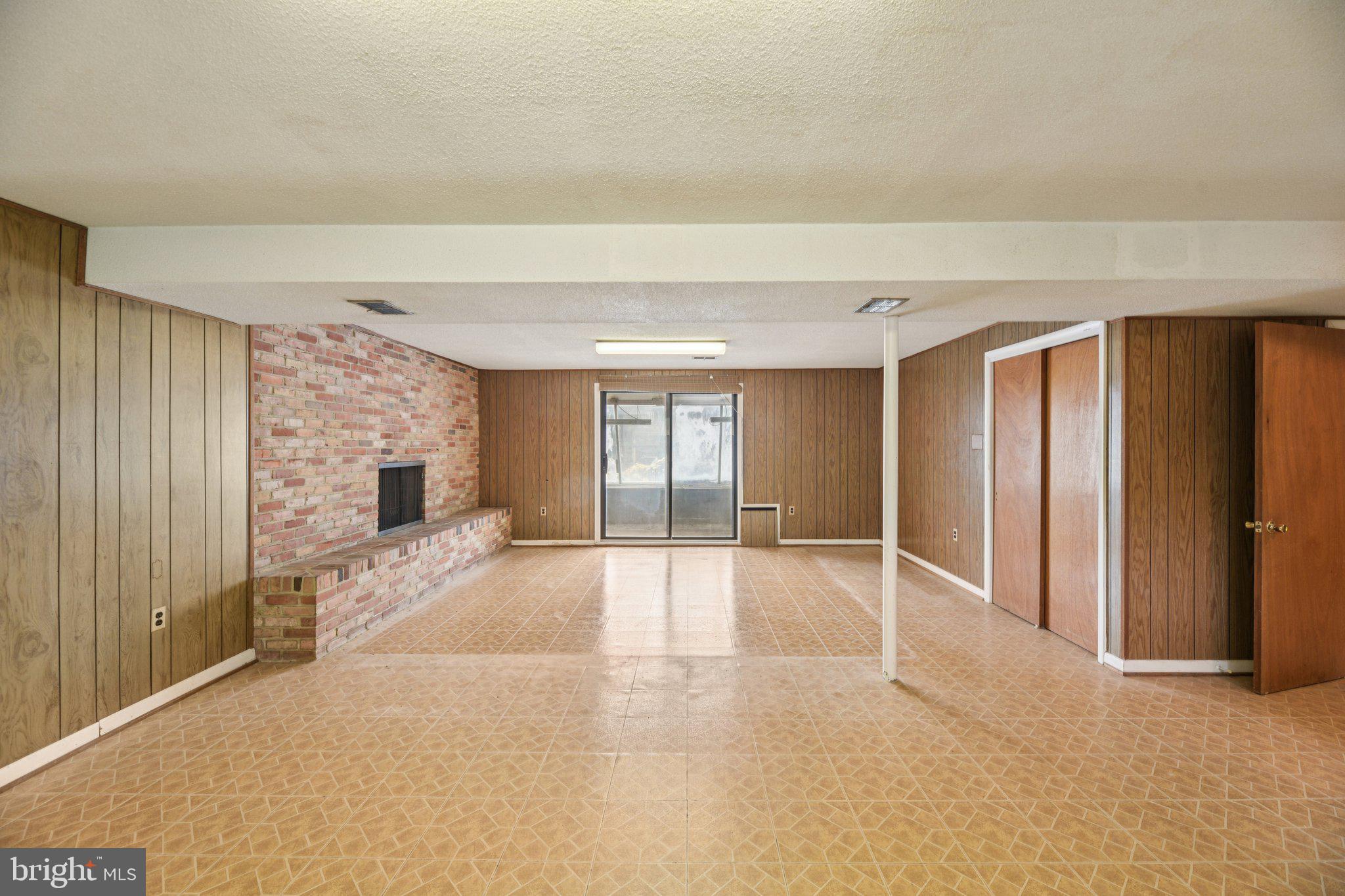 WOODBERRY FOREST - Residential