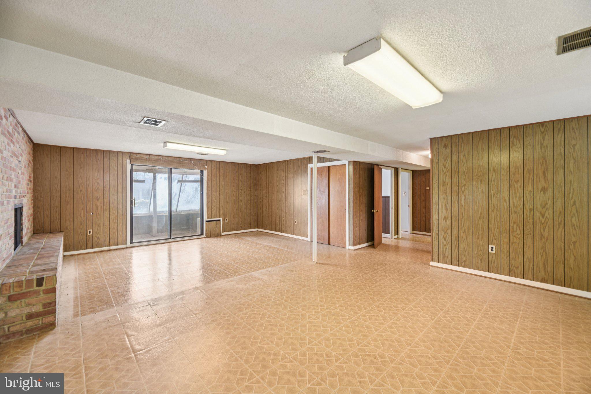 WOODBERRY FOREST - Residential