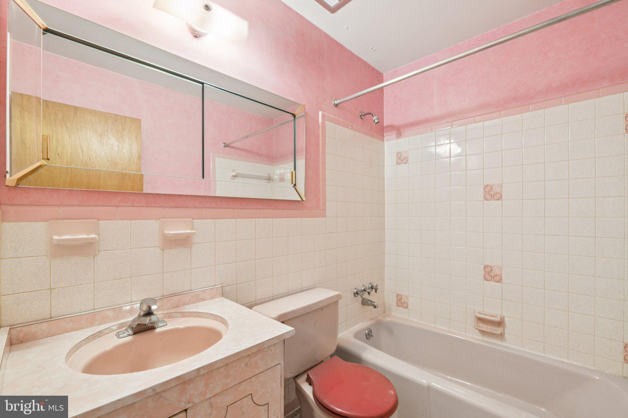 WOODBERRY FOREST - Residential