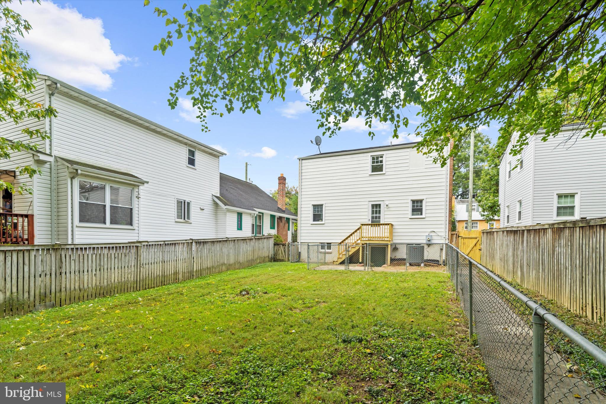 RIVERDALE PARK - Residential