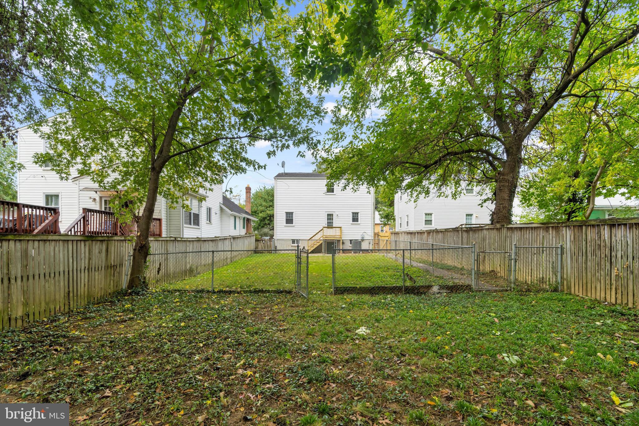 RIVERDALE PARK - Residential