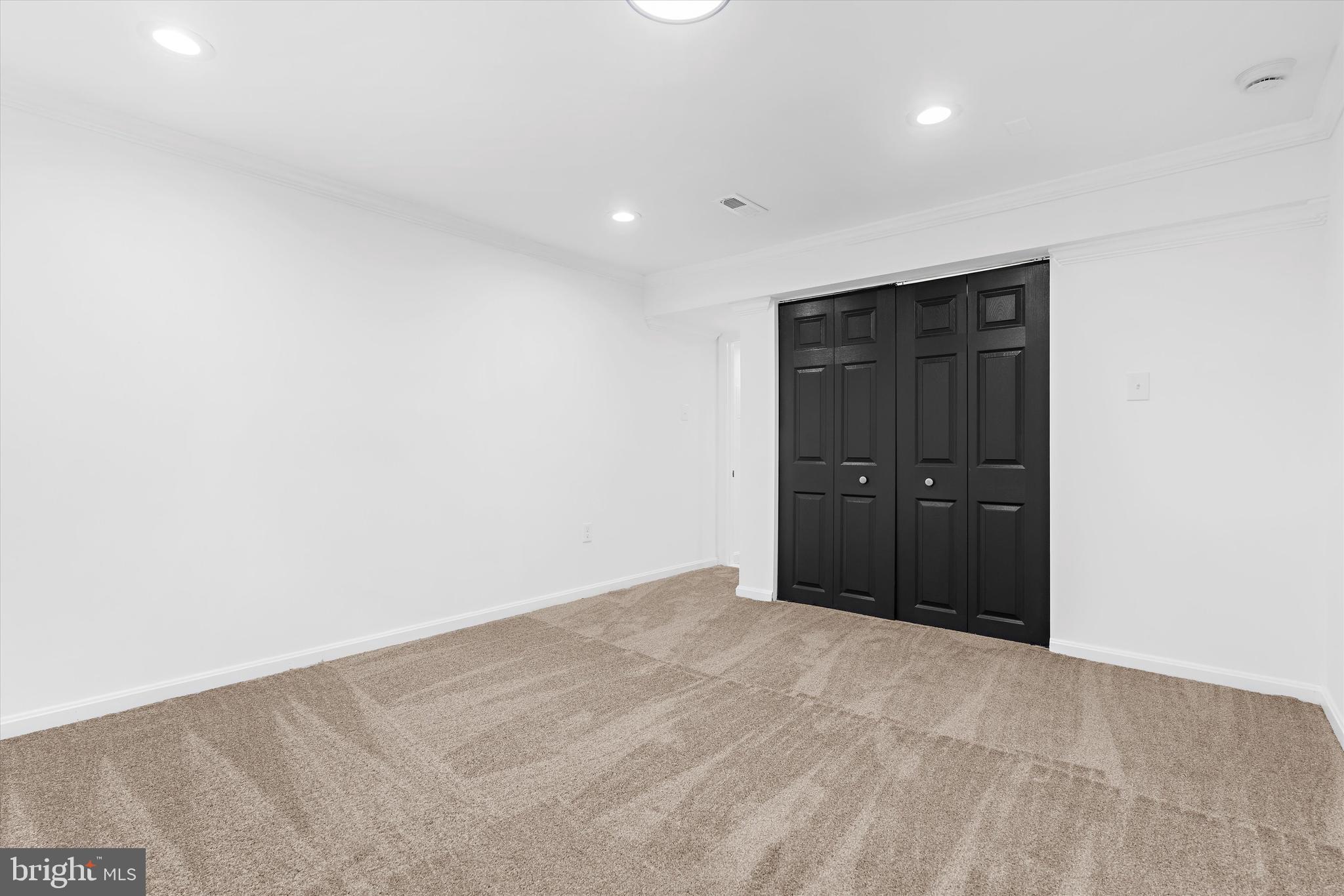 RIVERDALE PARK - Residential