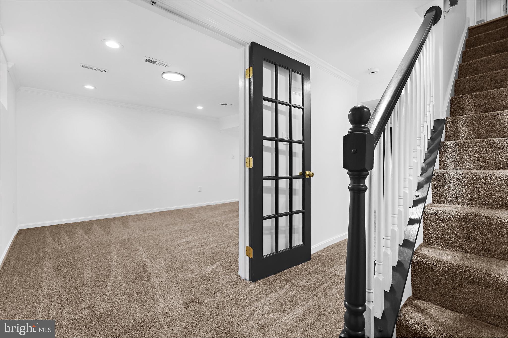 RIVERDALE PARK - Residential