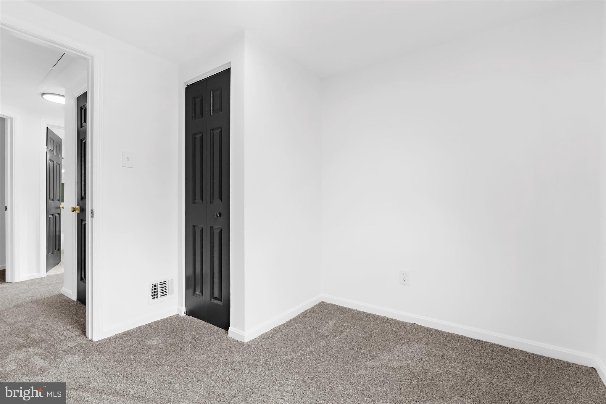 RIVERDALE PARK - Residential