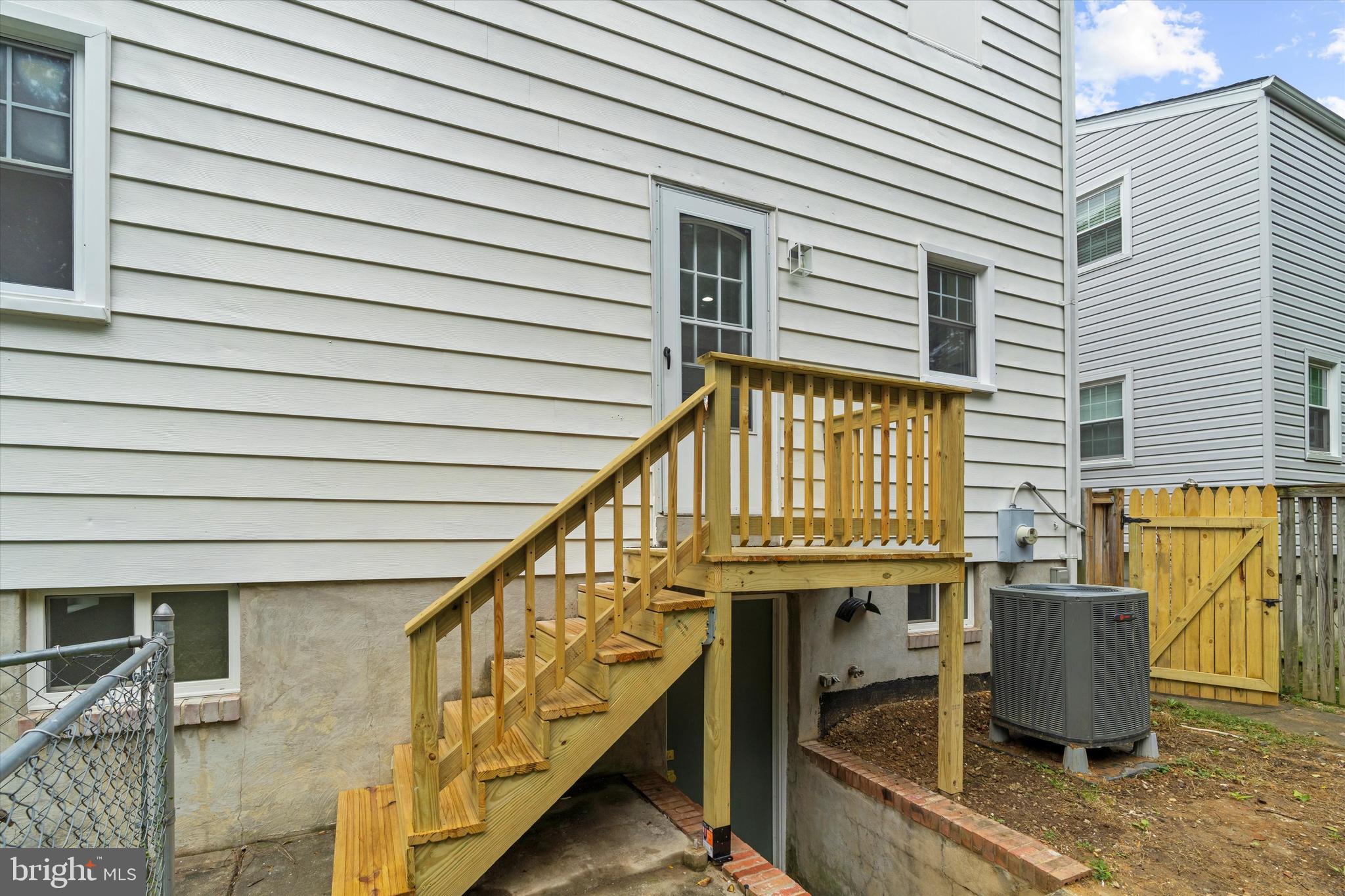 RIVERDALE PARK - Residential