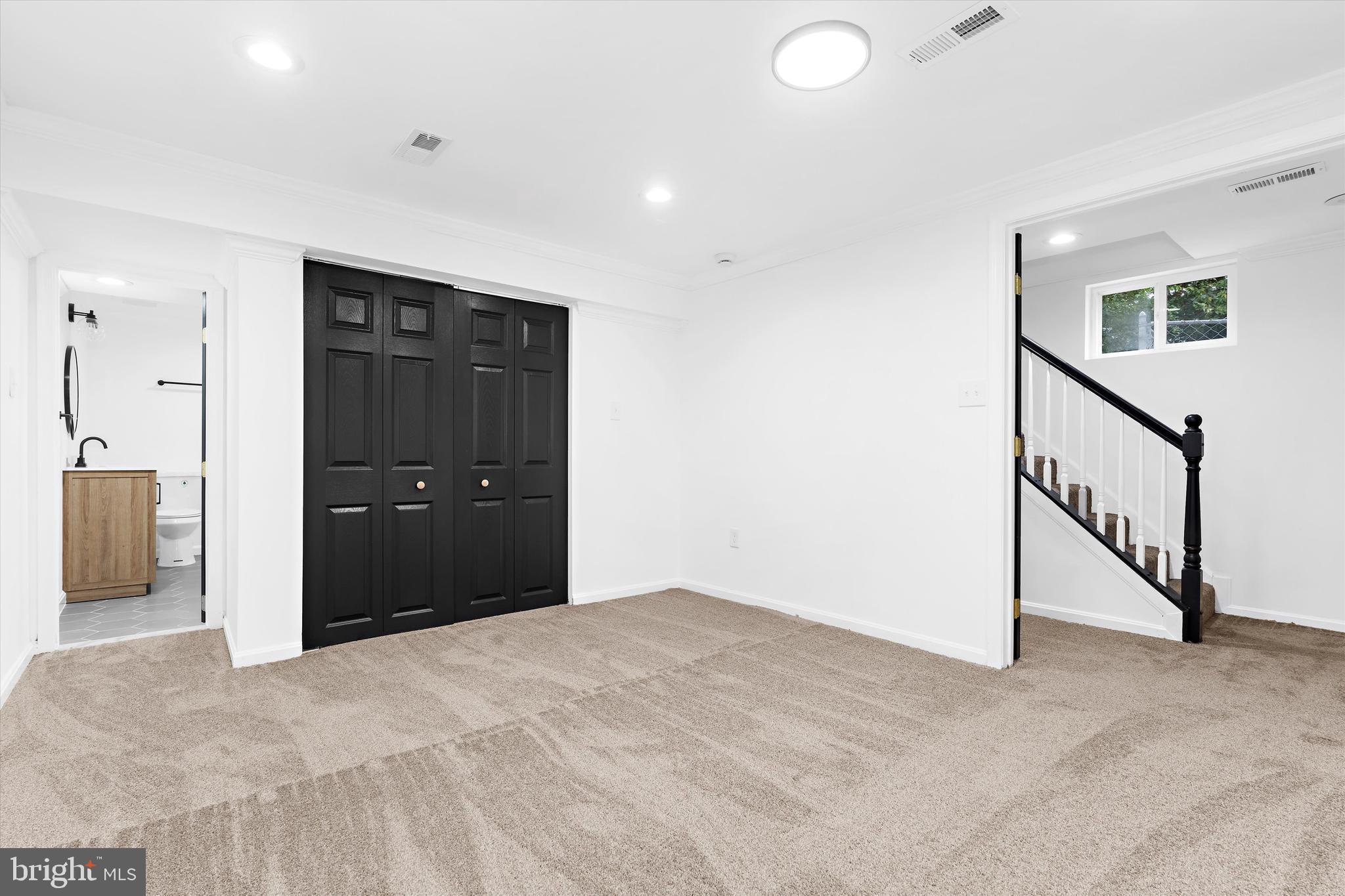 RIVERDALE PARK - Residential