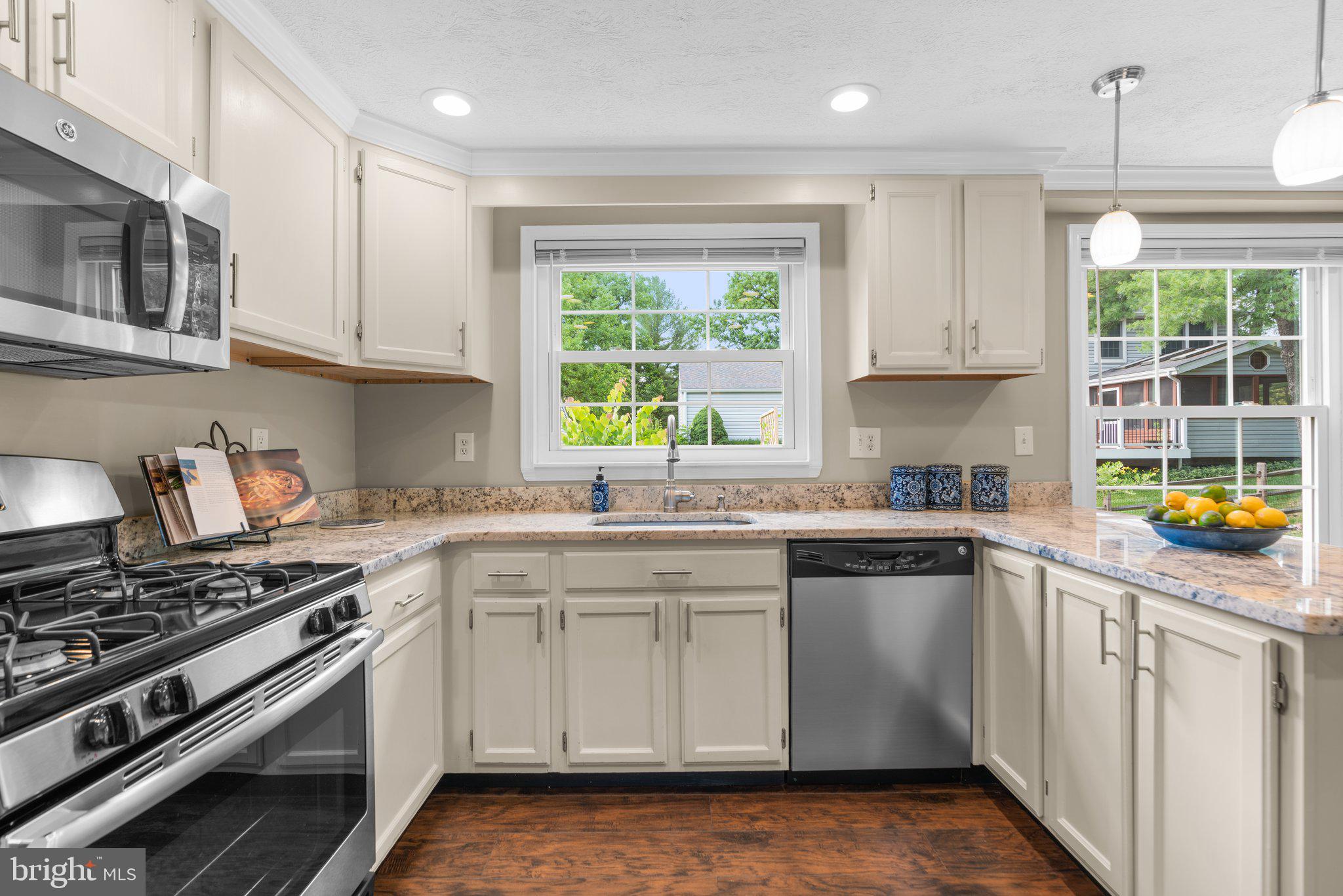 VILLAGE OF OWEN BROWN - Residential