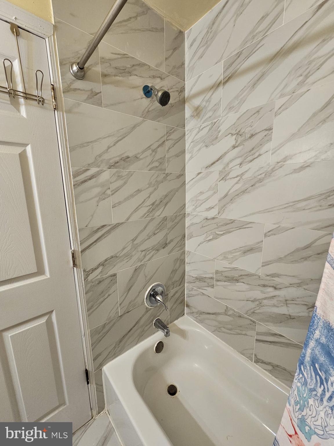 TEMPLE UNIVERSITY - Residential Lease