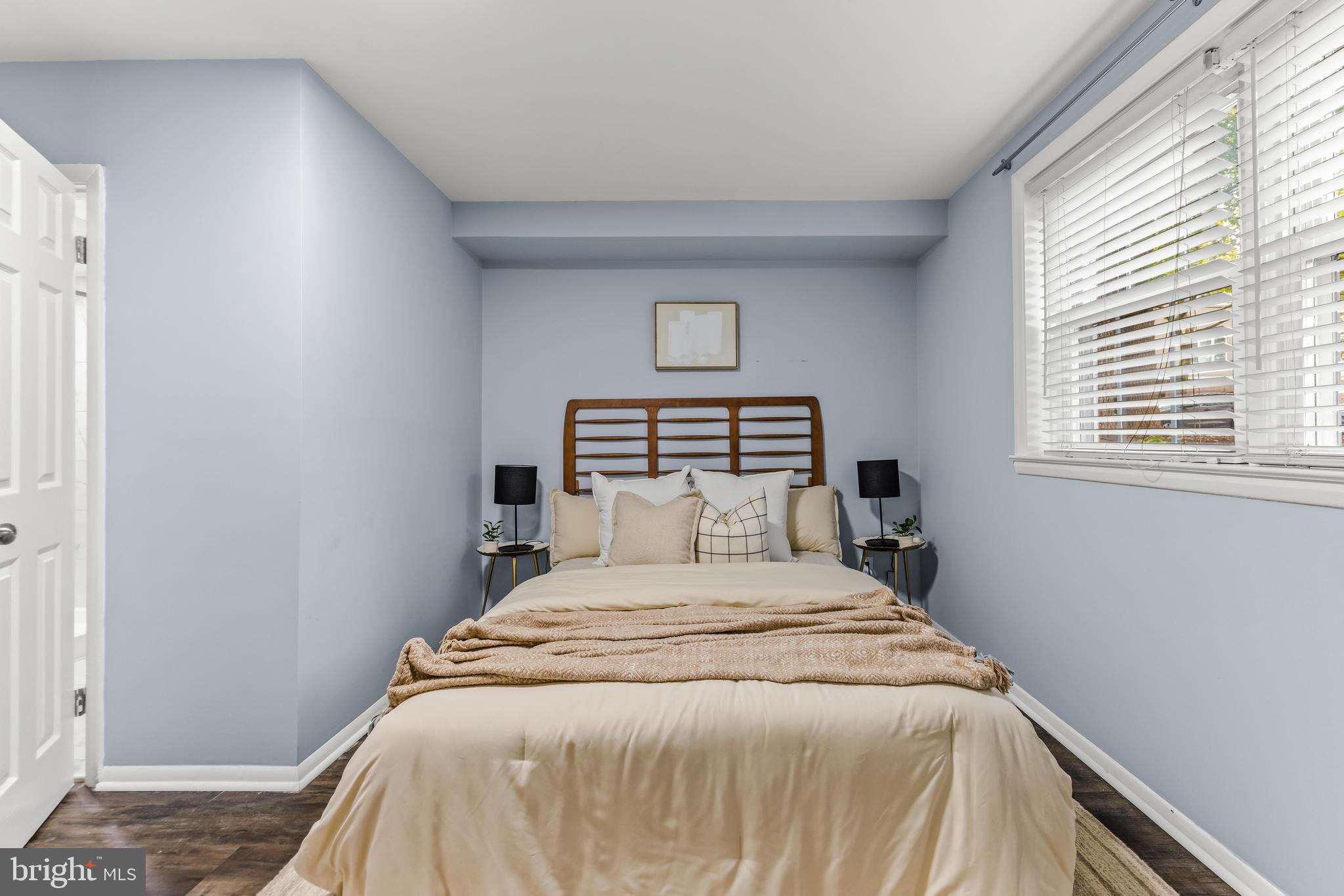 HOMELAND SOUTHWAY - Residential Lease