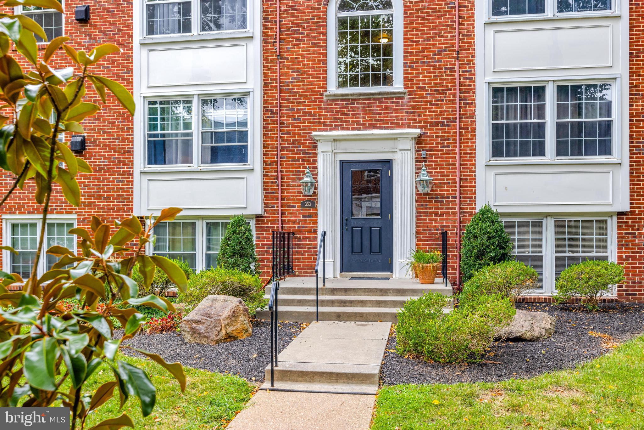 HOMELAND SOUTHWAY - Residential Lease
